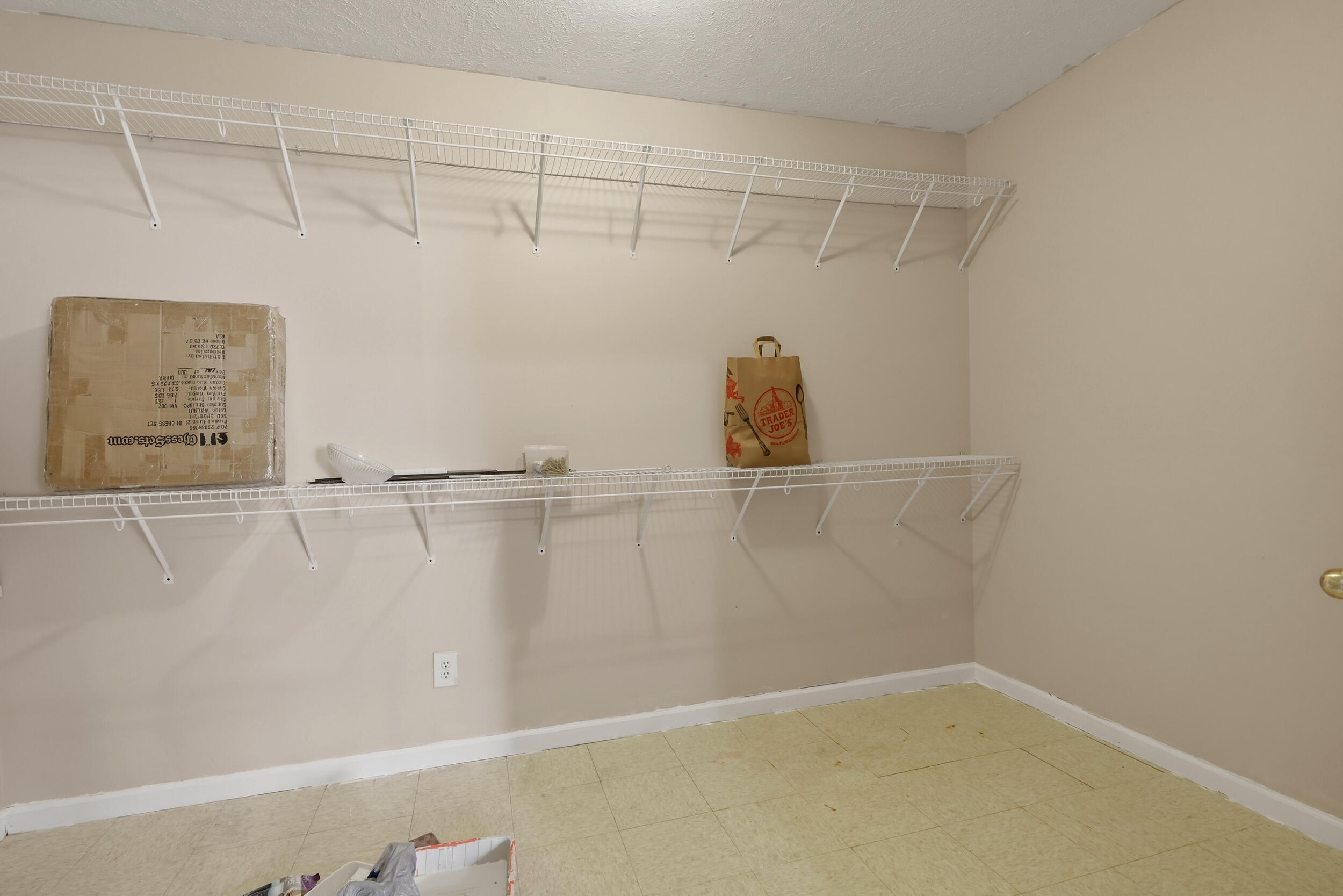 504 Thames Circle Property Photo 57