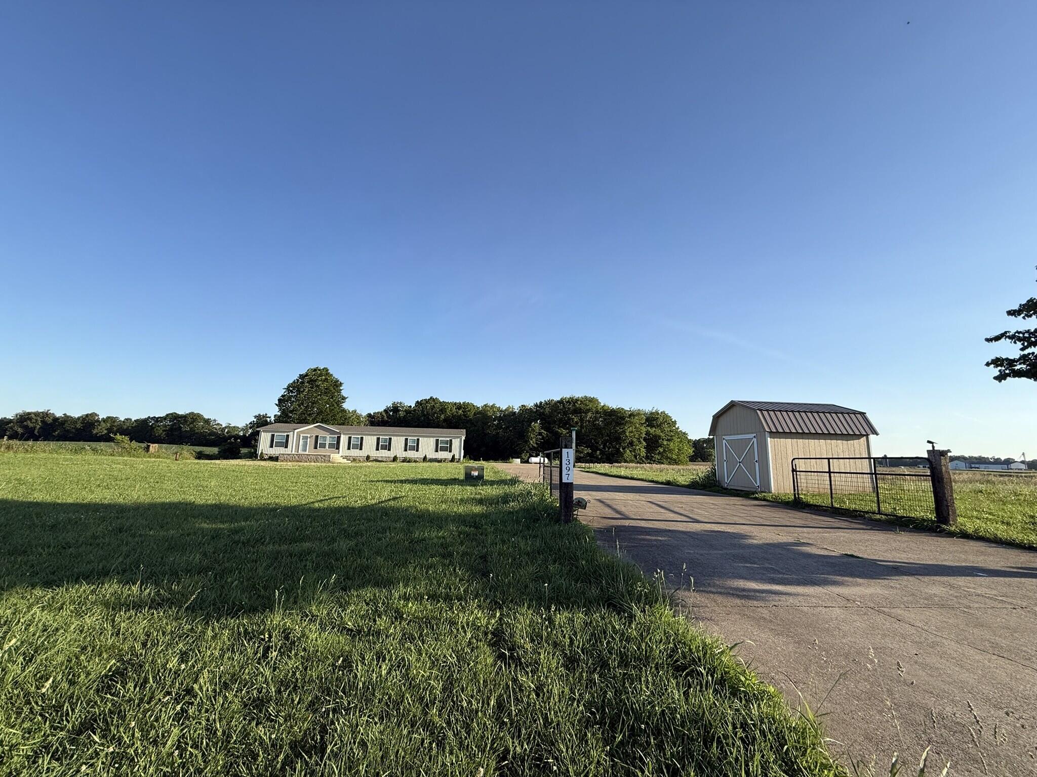 1397 Watts Road Property Photo 1