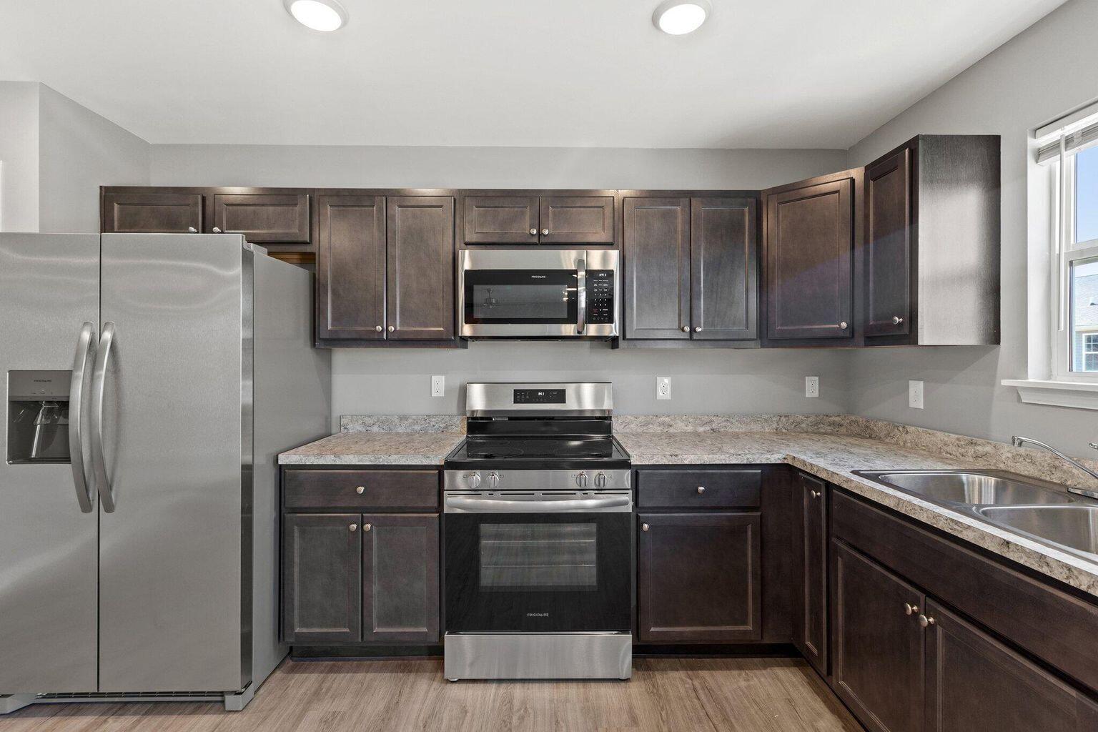 6089 Arbor Wds Way Property Photo 11