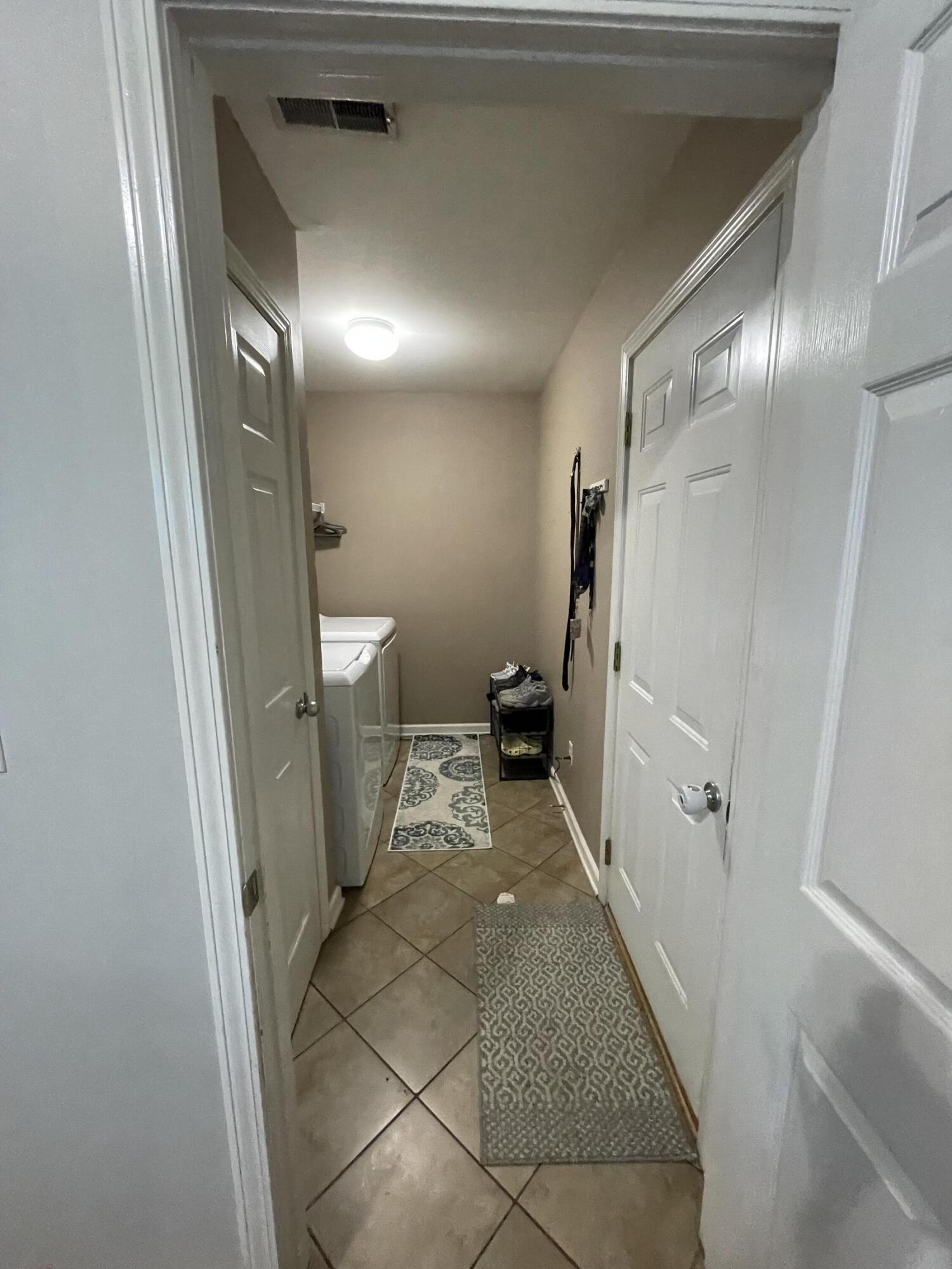 118 Back Stretch Drive Property Photo 40
