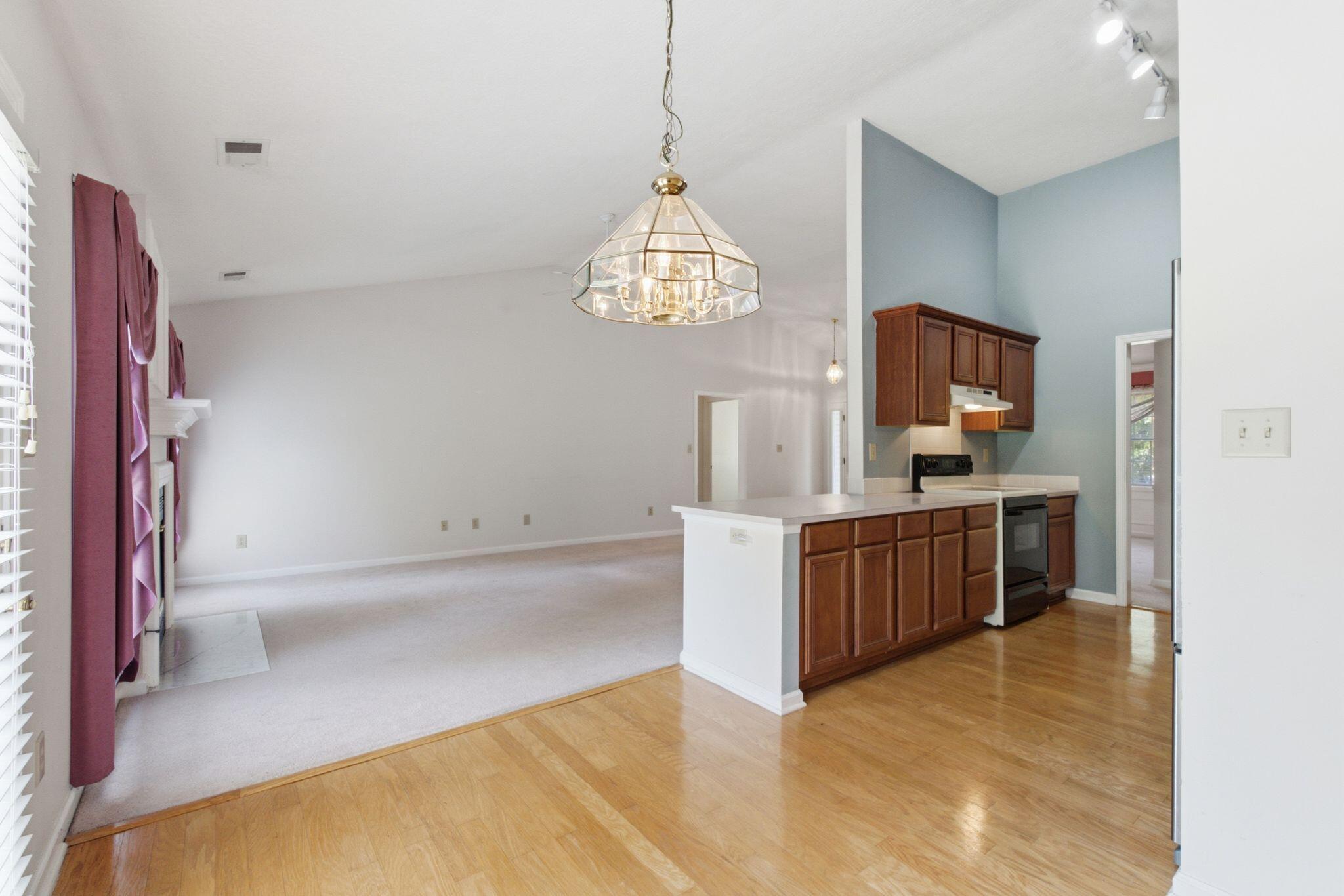 465 Whitfield Drive Property Photo 10