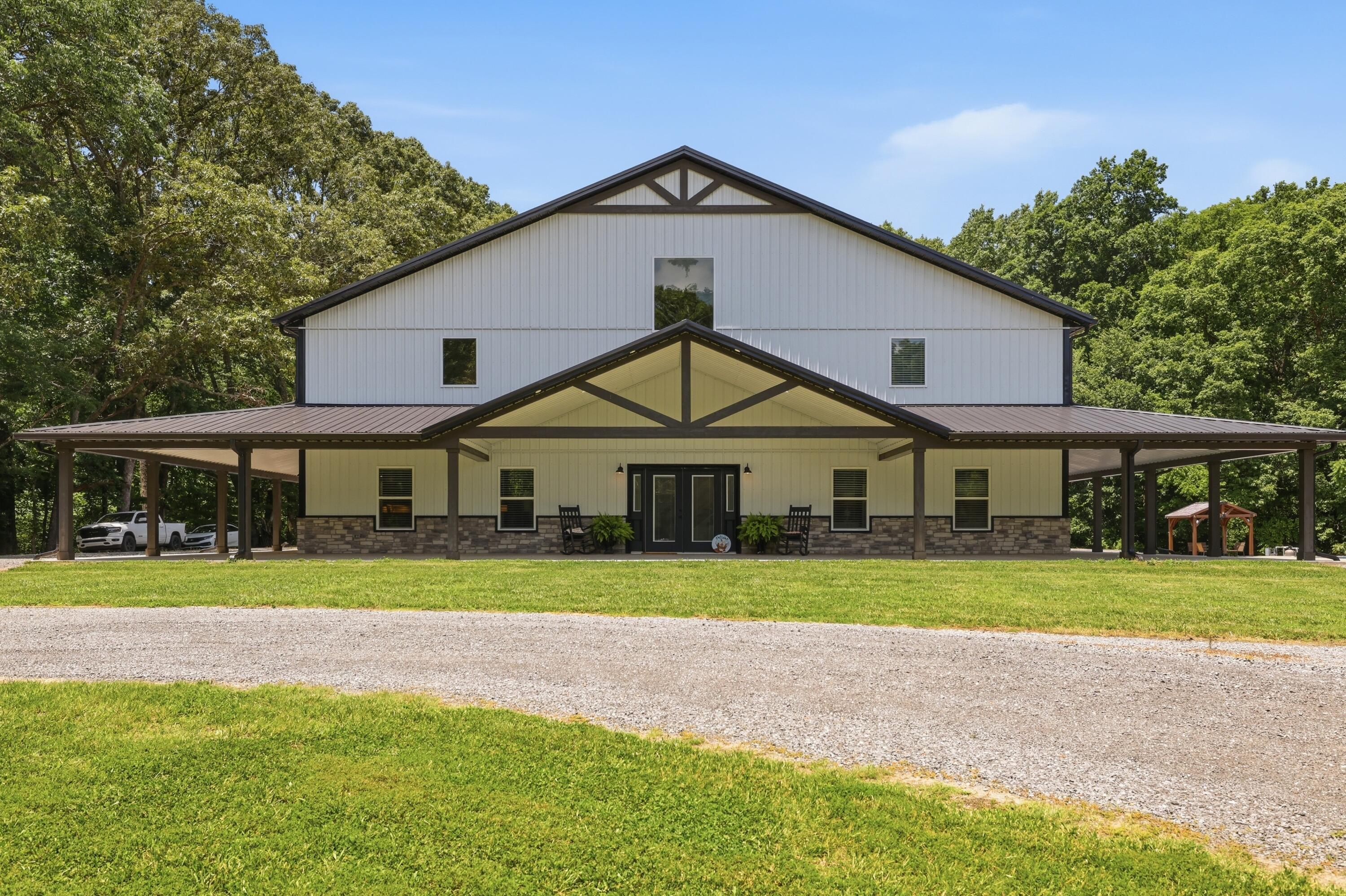 5279 E State Line Road Property Photo 4
