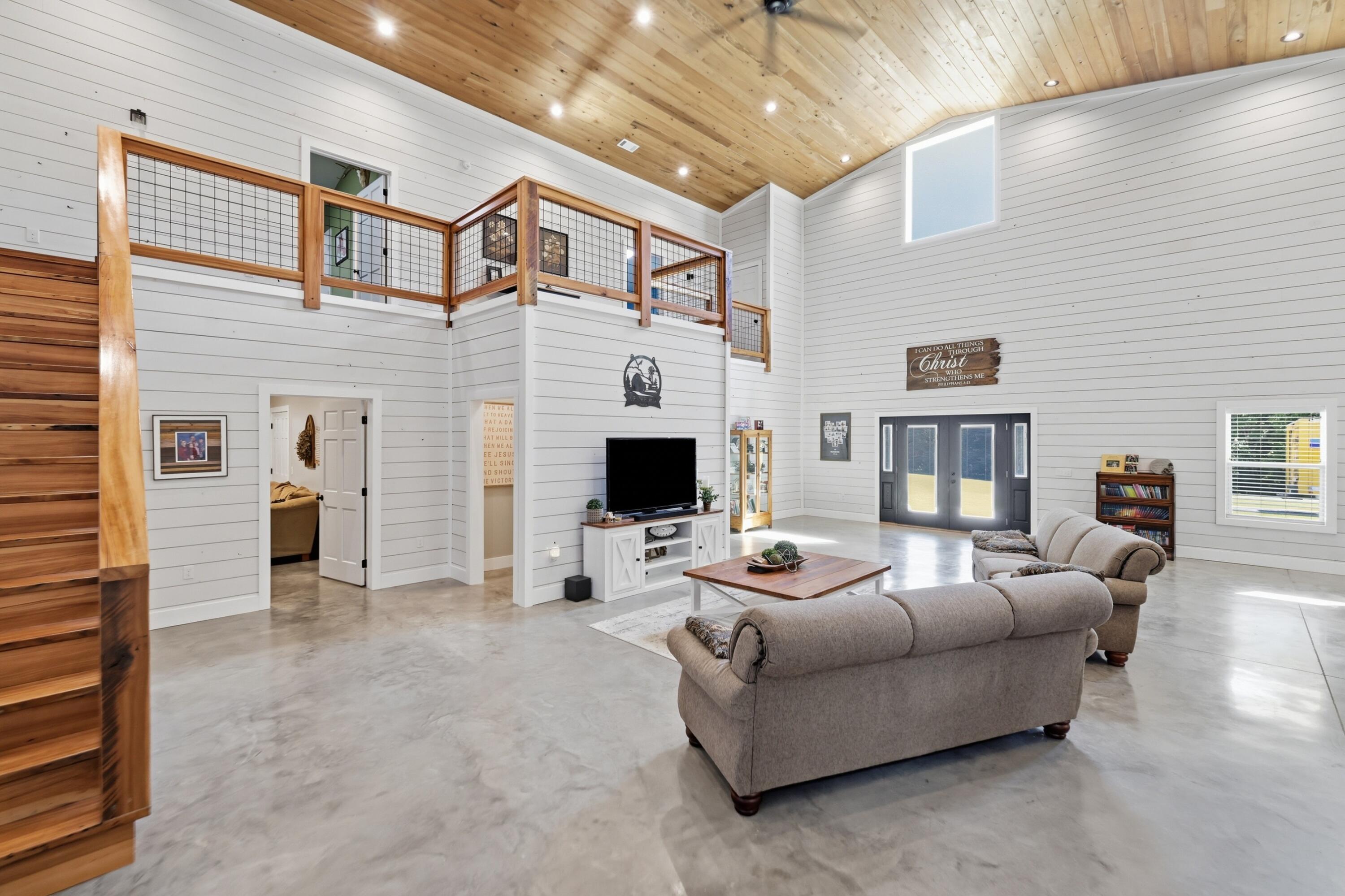 5279 E State Line Road Property Photo 10