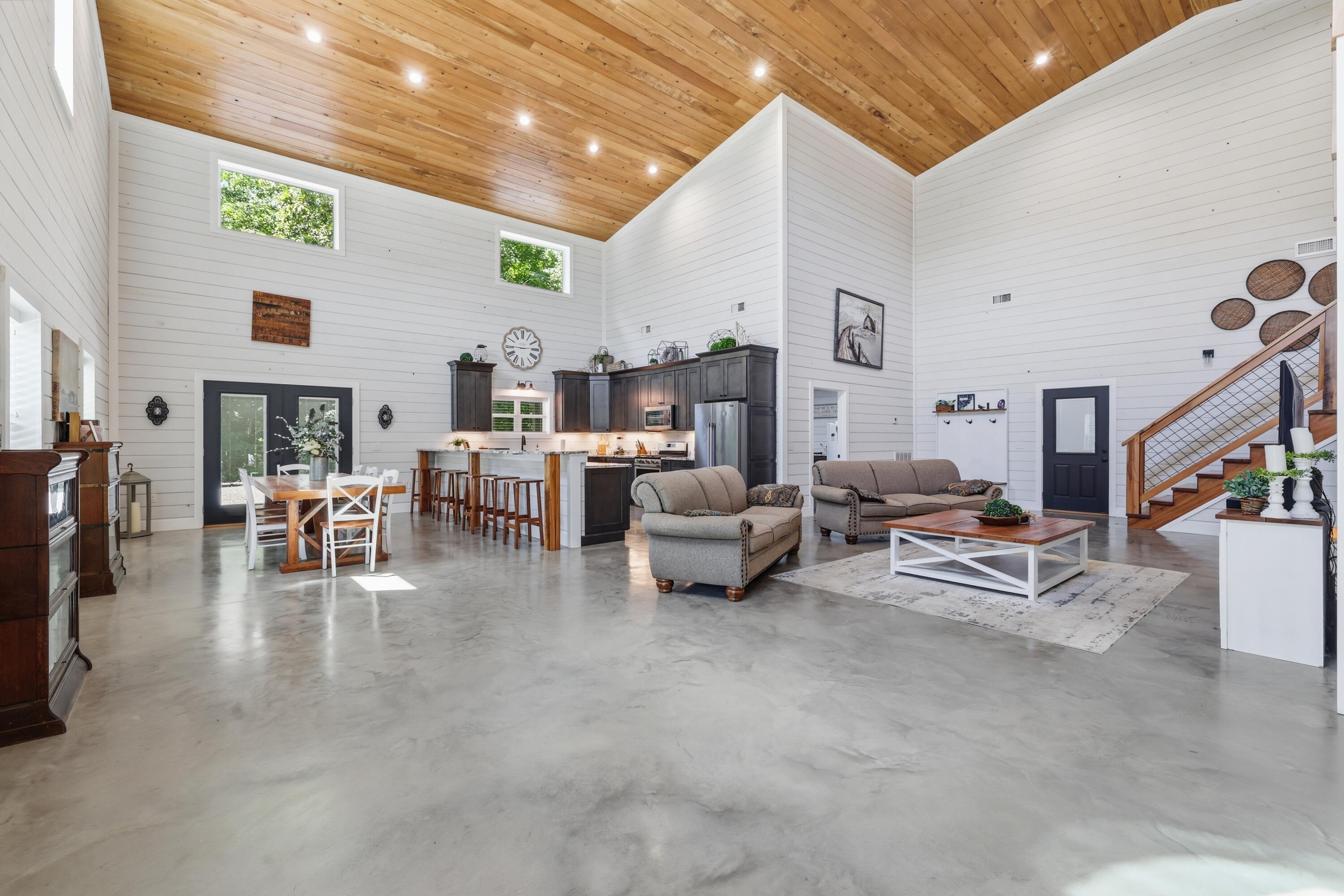 5279 E State Line Road Property Photo 12