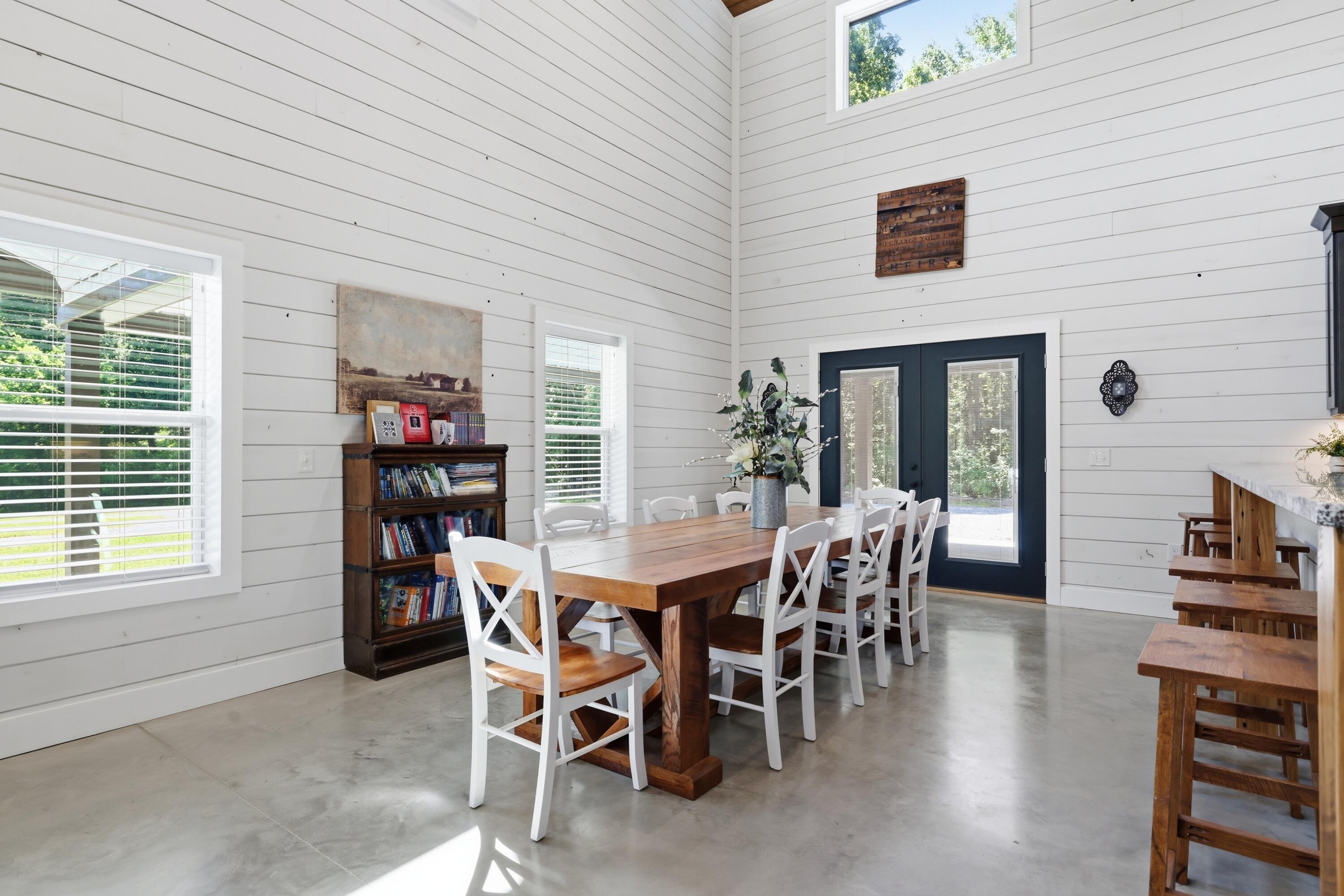 5279 E State Line Road Property Photo 14