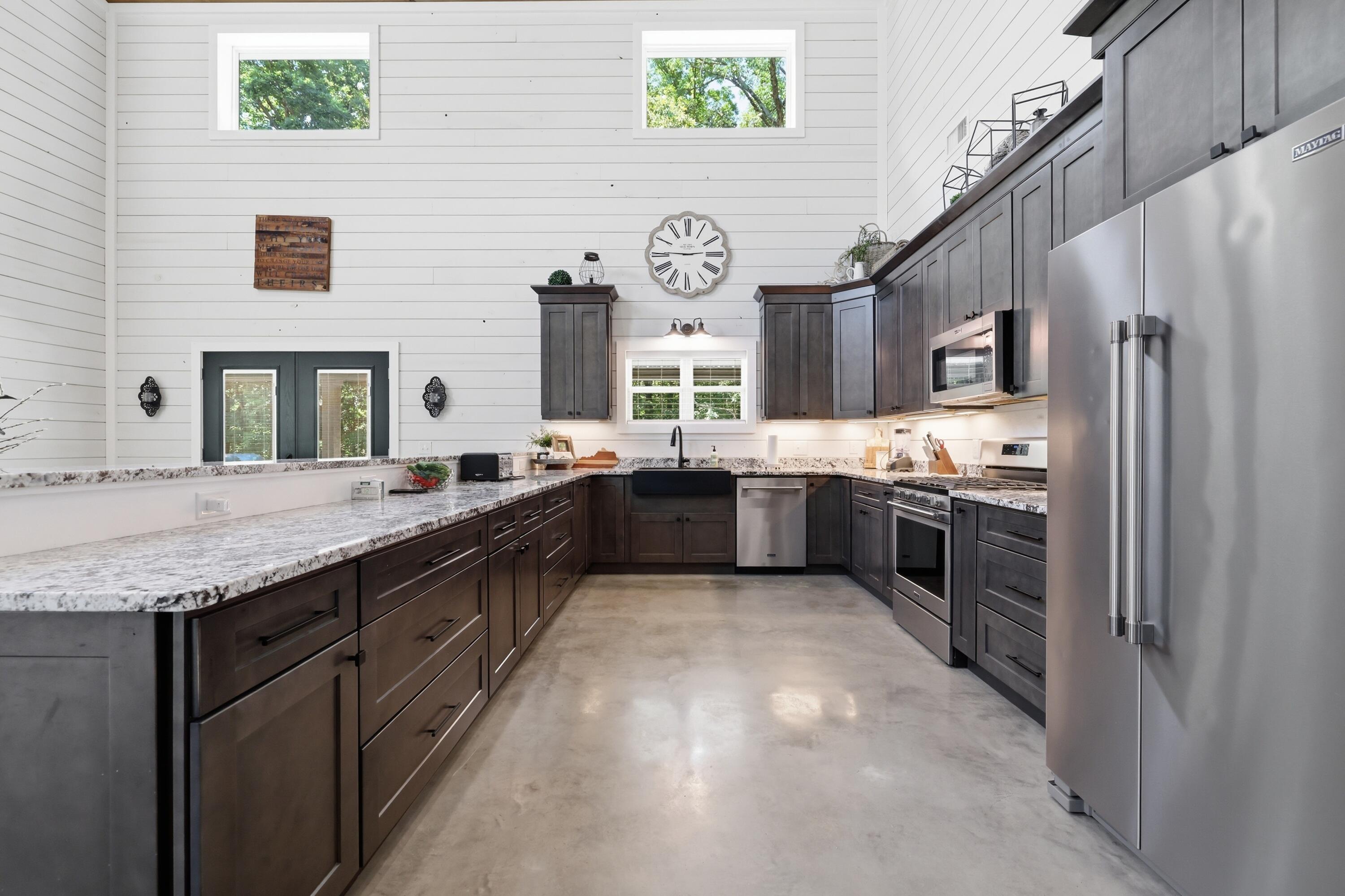 5279 E State Line Road Property Photo 17