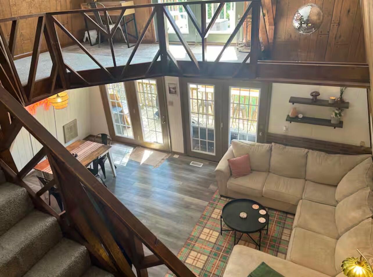 1023 Harbor Springs Road Property Photo 11