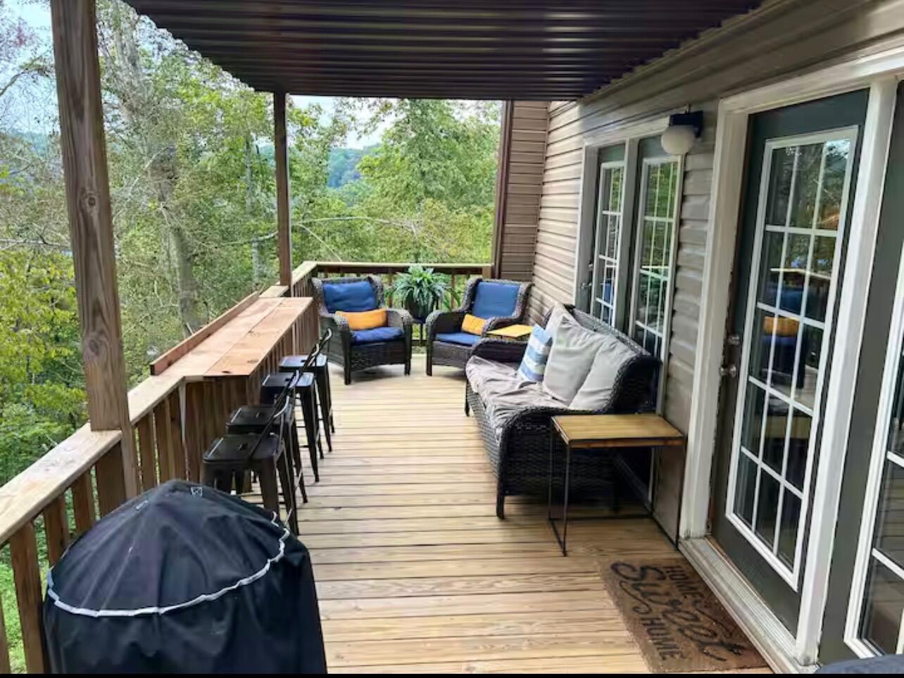 1023 Harbor Springs Road Property Photo 17