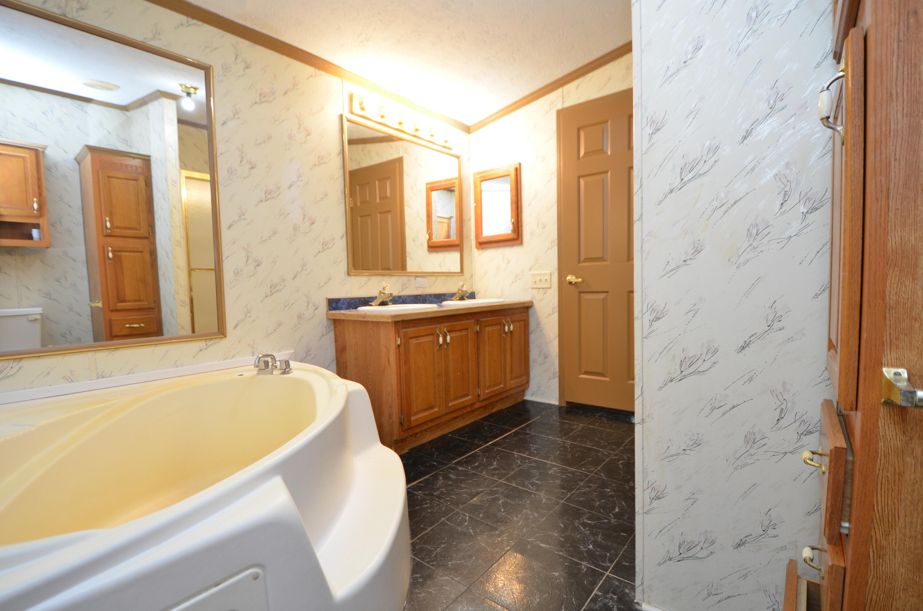 130 Manns Road Property Photo 15