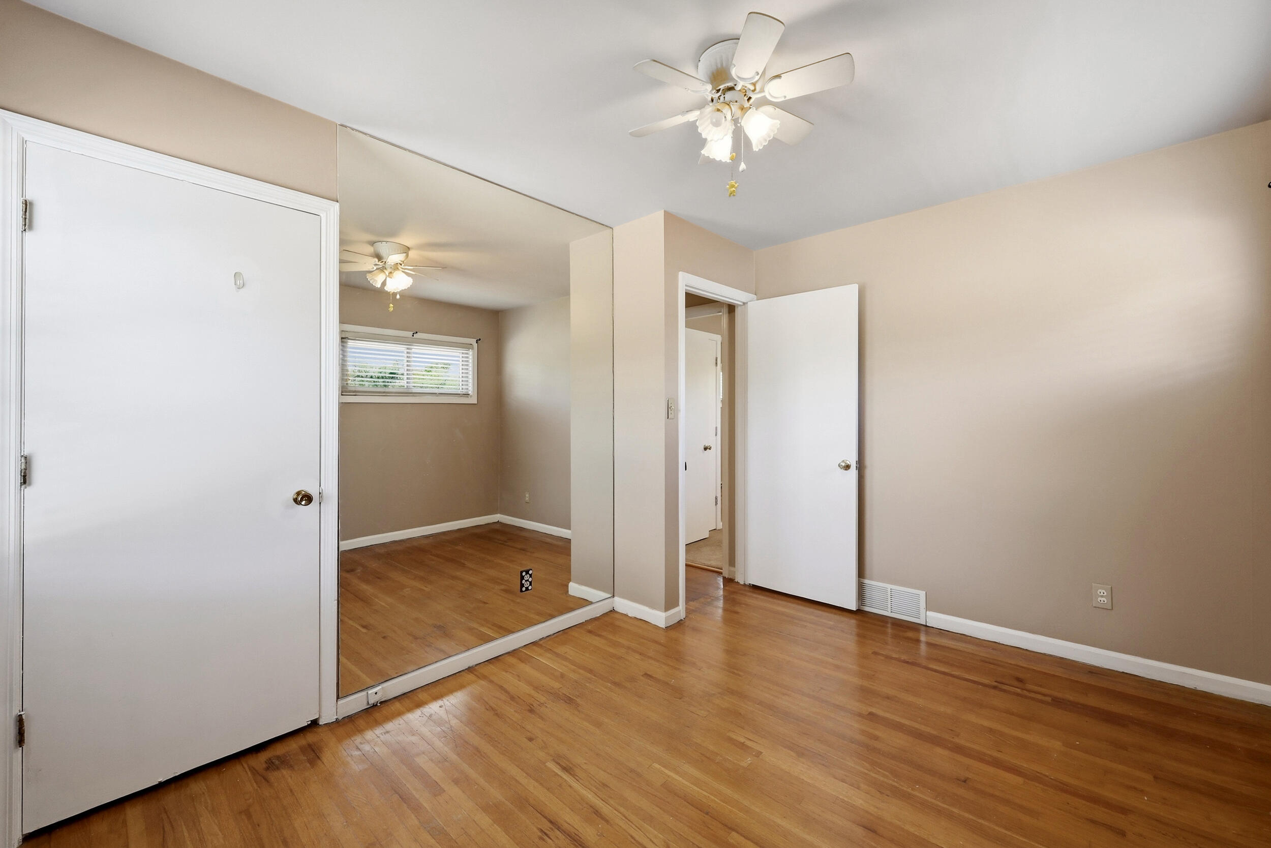 1736 Gleneagles Drive Property Photo 29