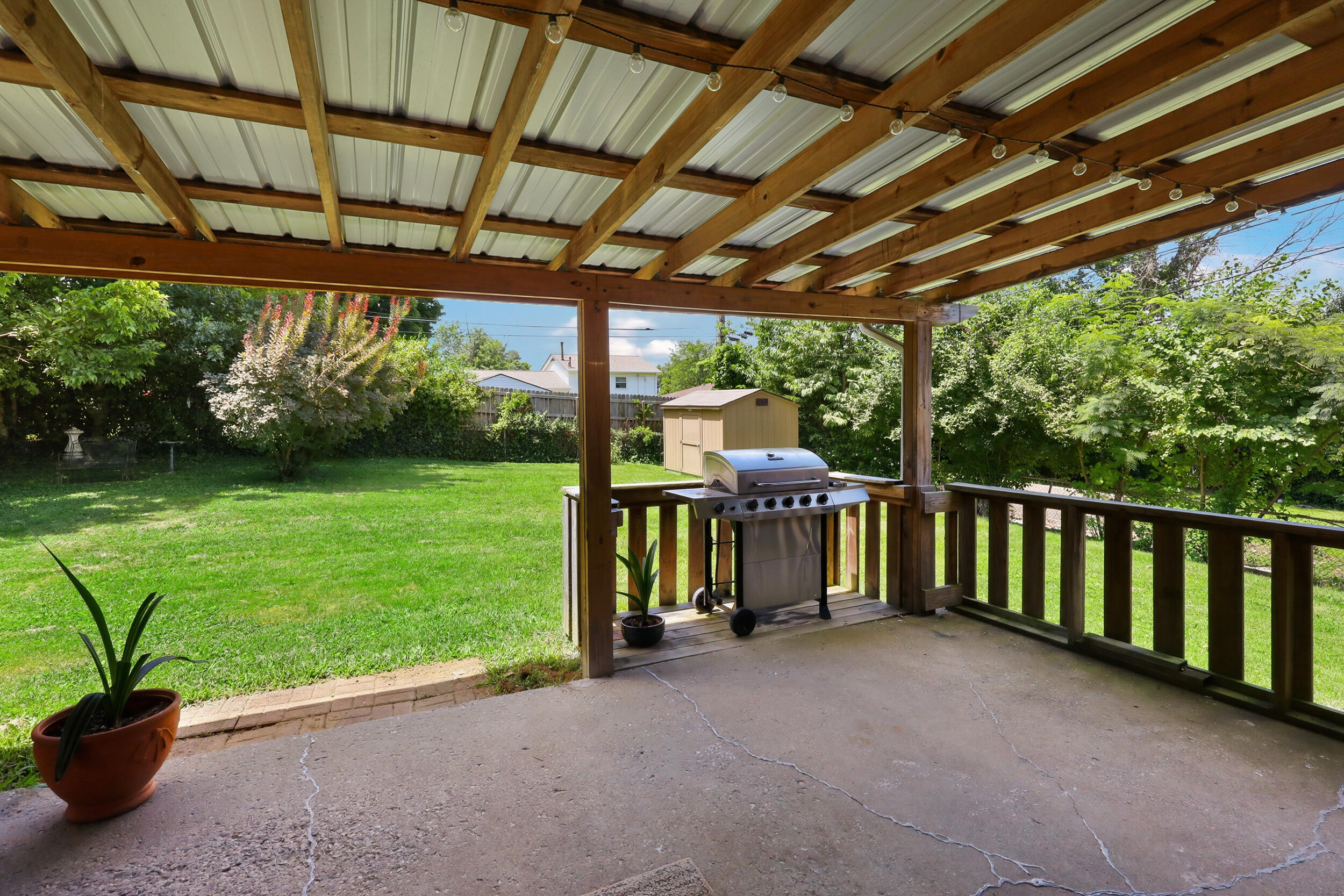 1736 Gleneagles Drive Property Photo 46