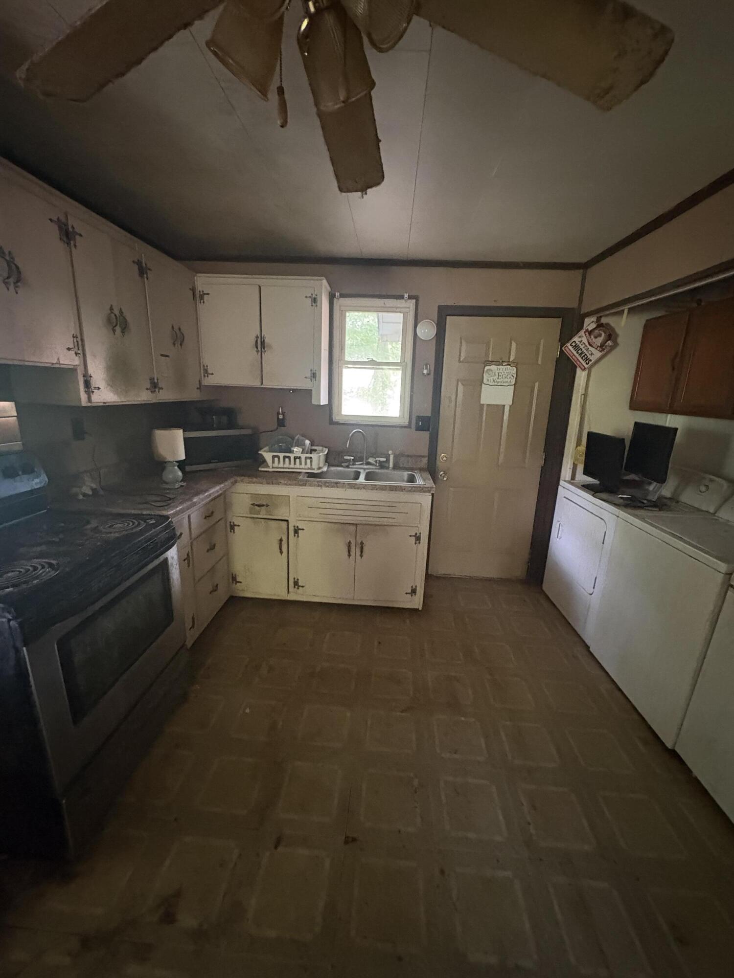 403 Woodland Drive Property Photo 6