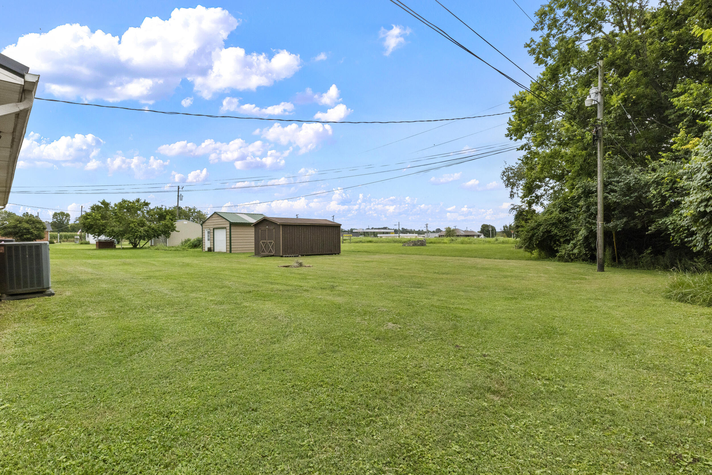 79 Pine Street Property Photo 6