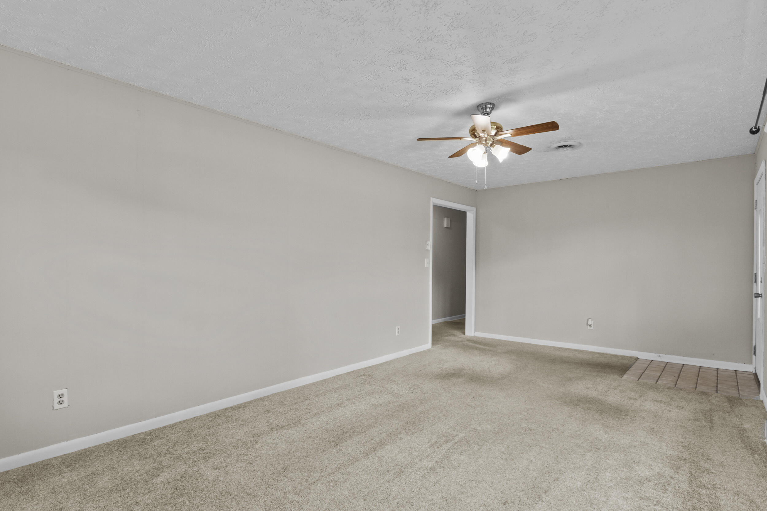 79 Pine Street Property Photo 17