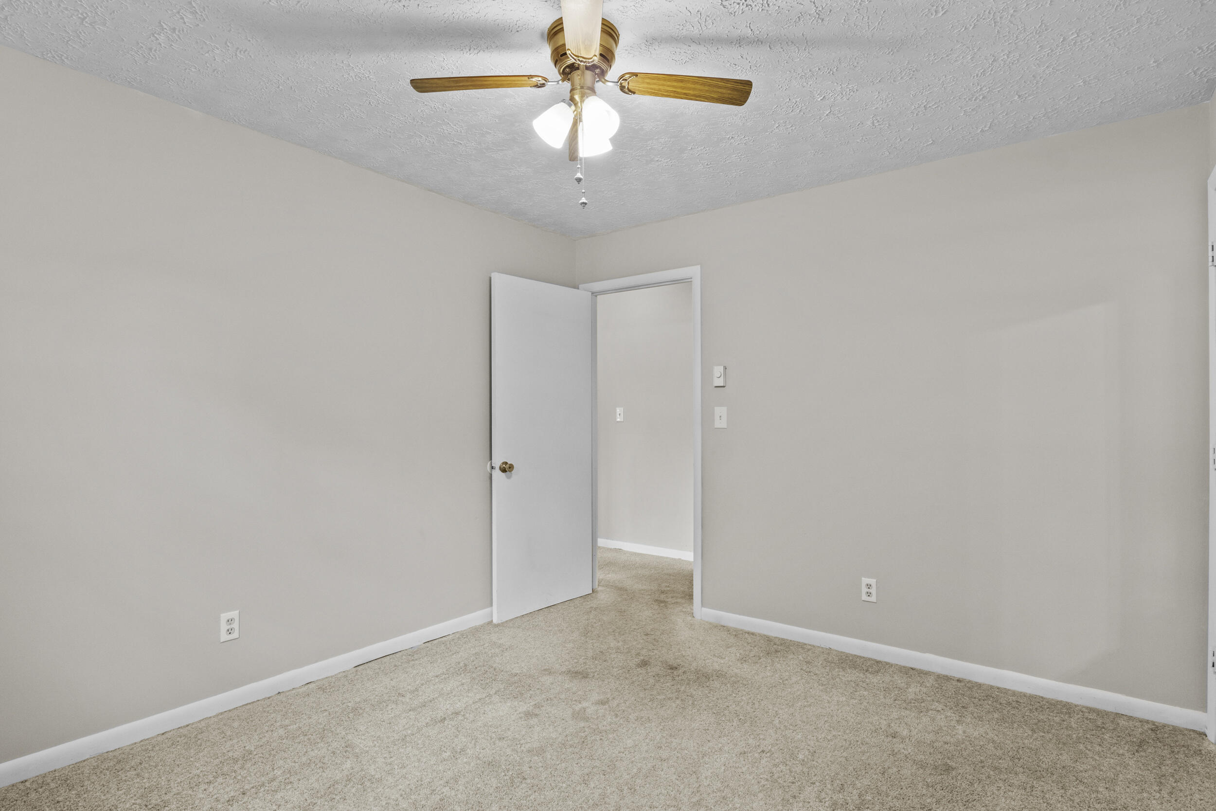 79 Pine Street Property Photo 33