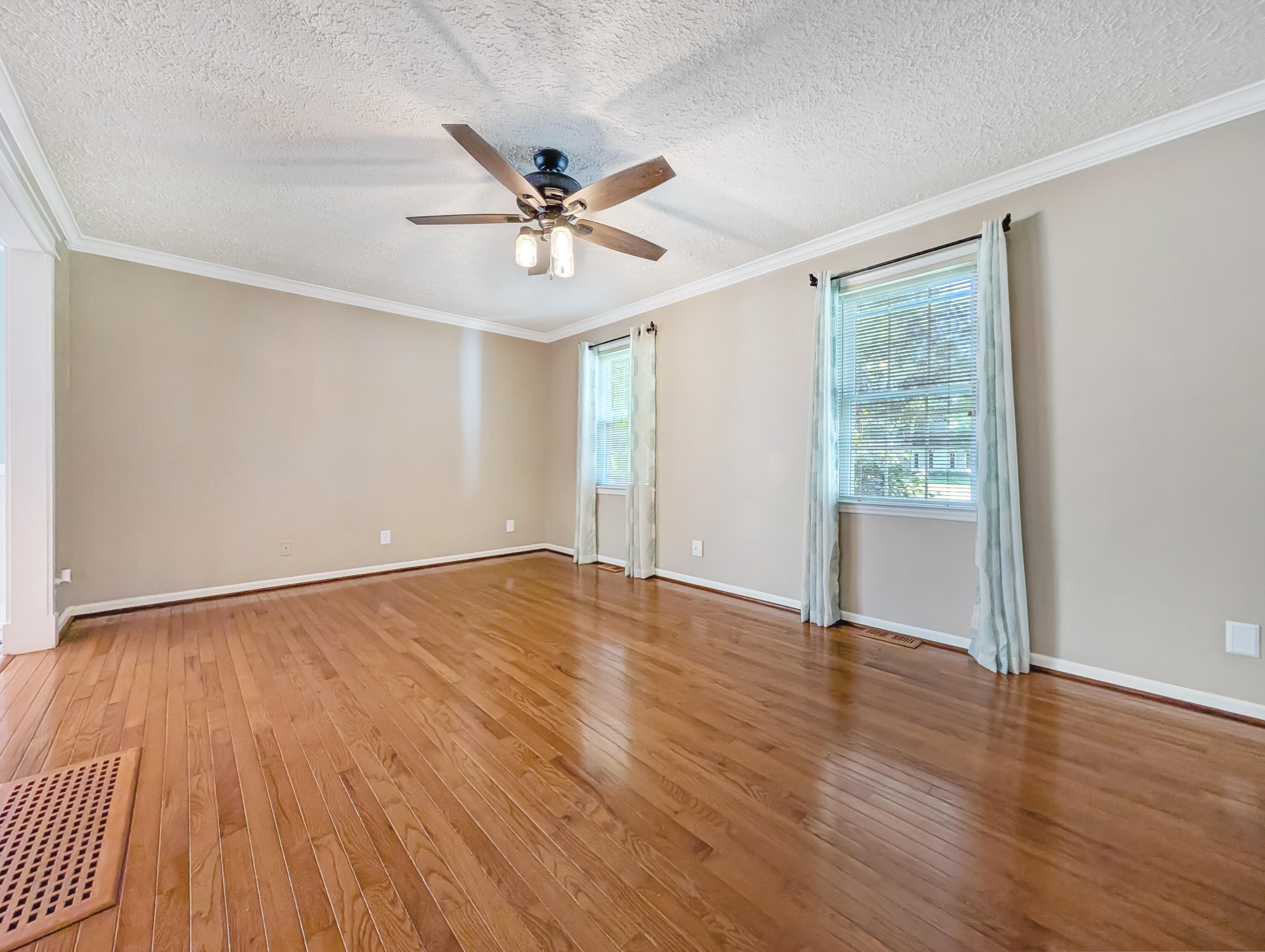 200 W Fairway Drive Property Photo 26