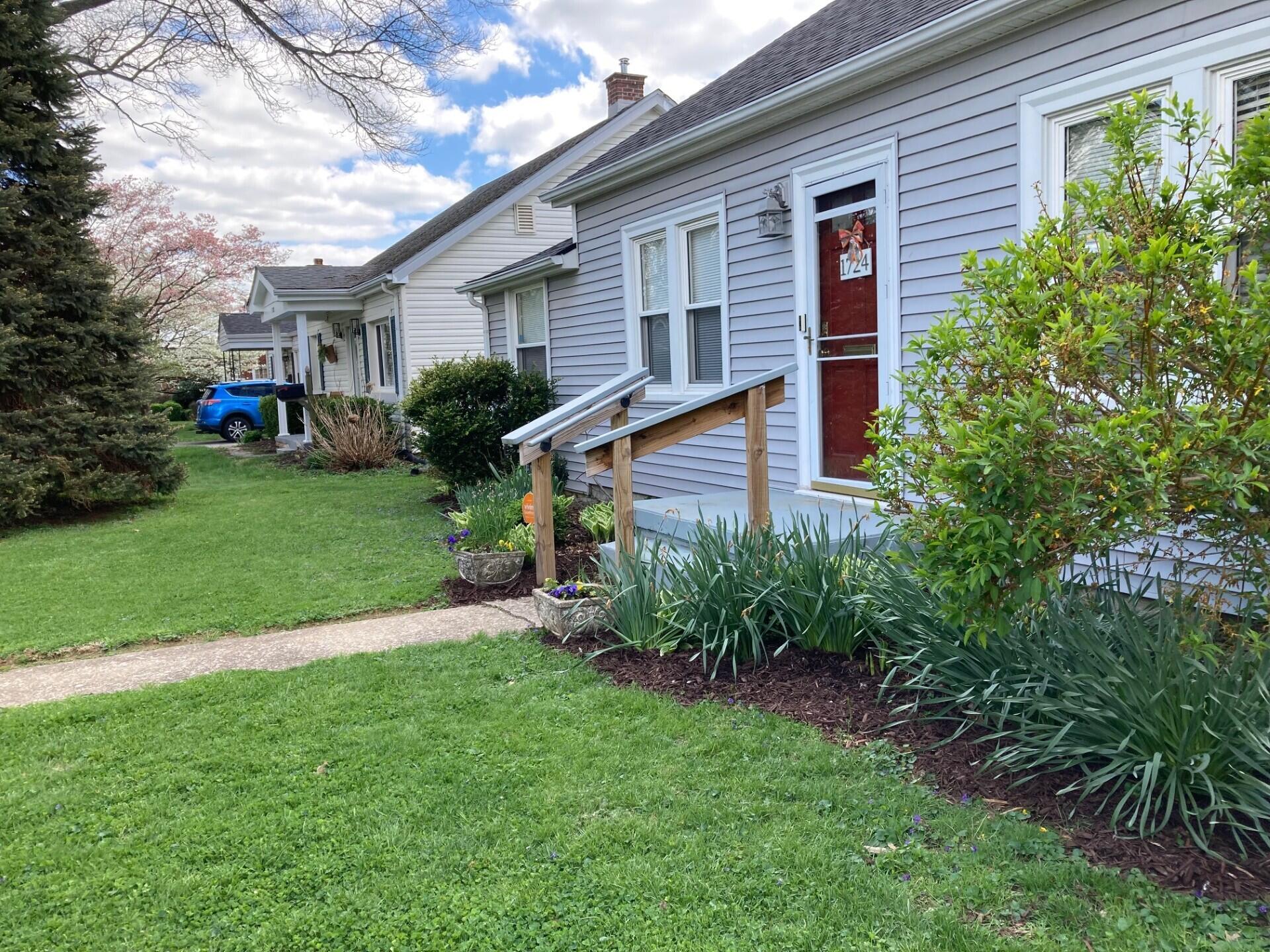 1724 Courtney Avenue Property Photo 2