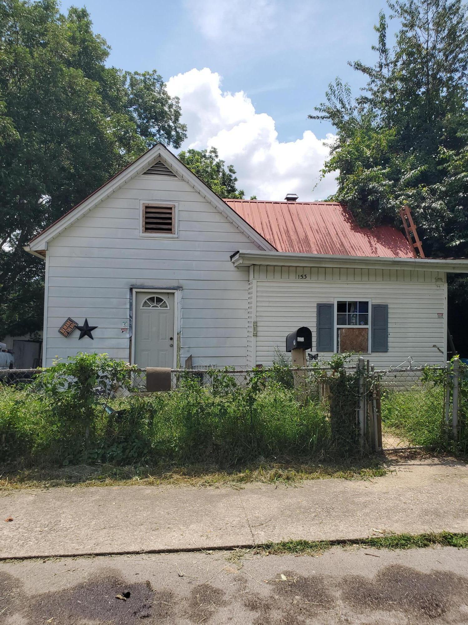 153 Cotter Avenue Property Photo 1