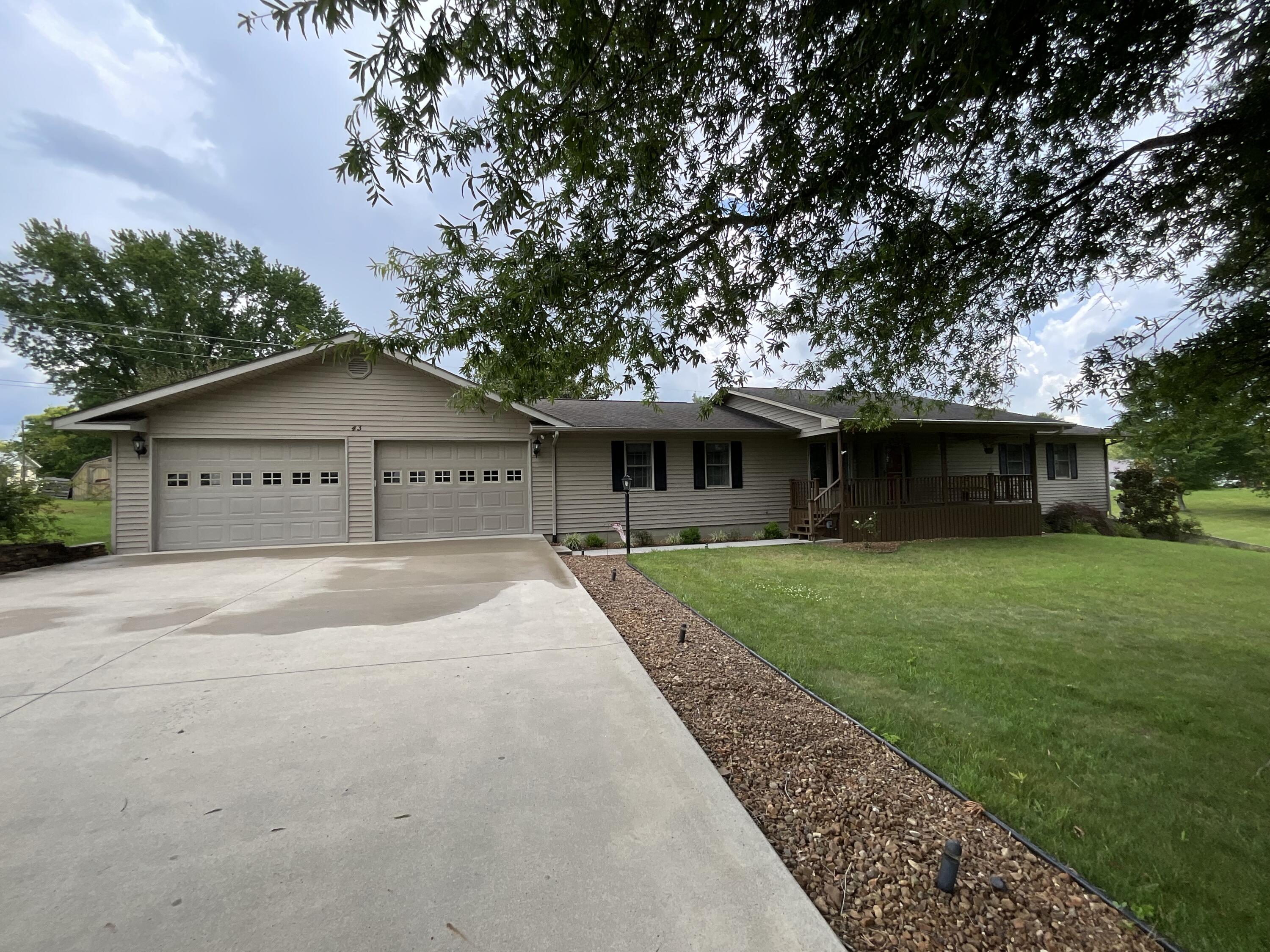43 Collie Lane Property Photo 3