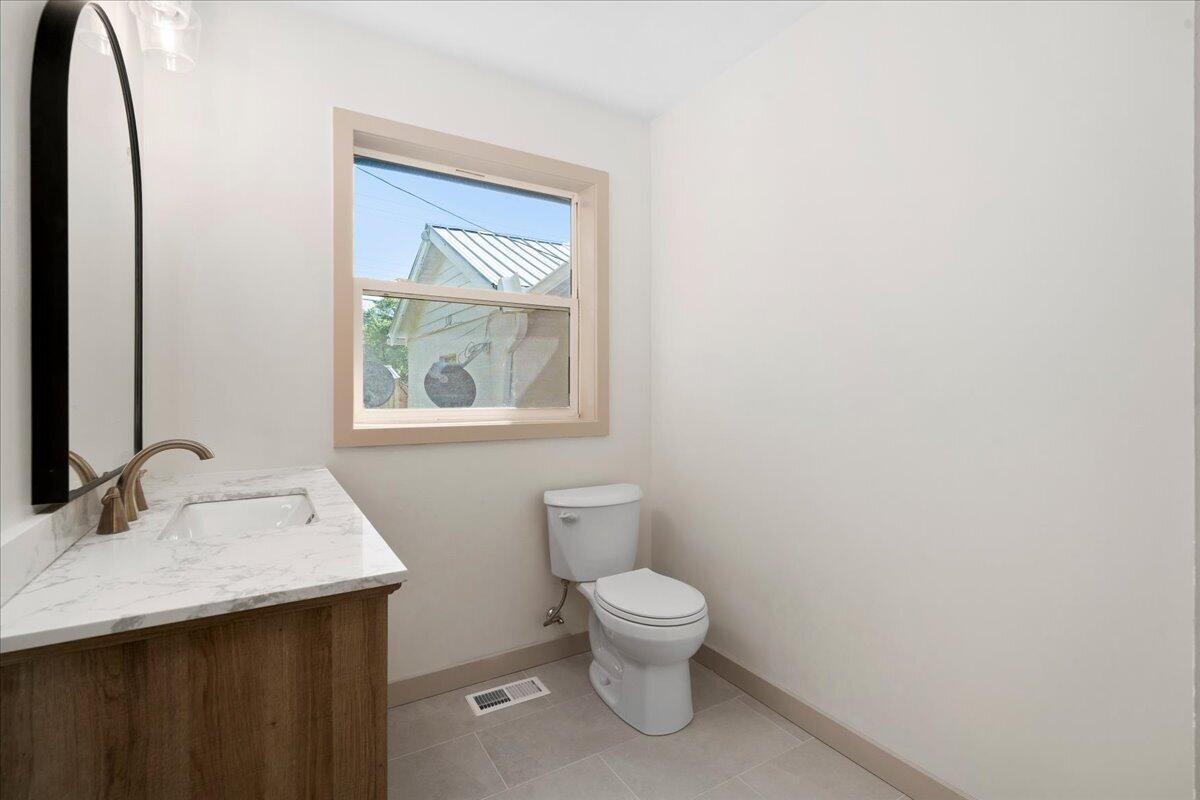 634 Cardinal Lane Property Photo 16