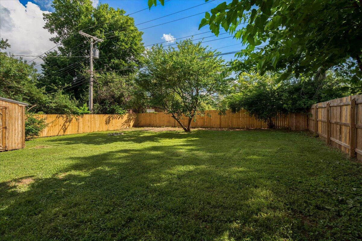 634 Cardinal Lane Property Photo 35