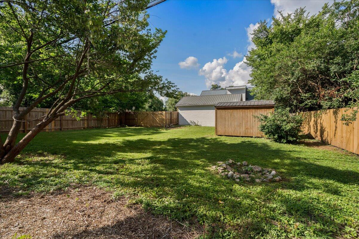 634 Cardinal Lane Property Photo 36