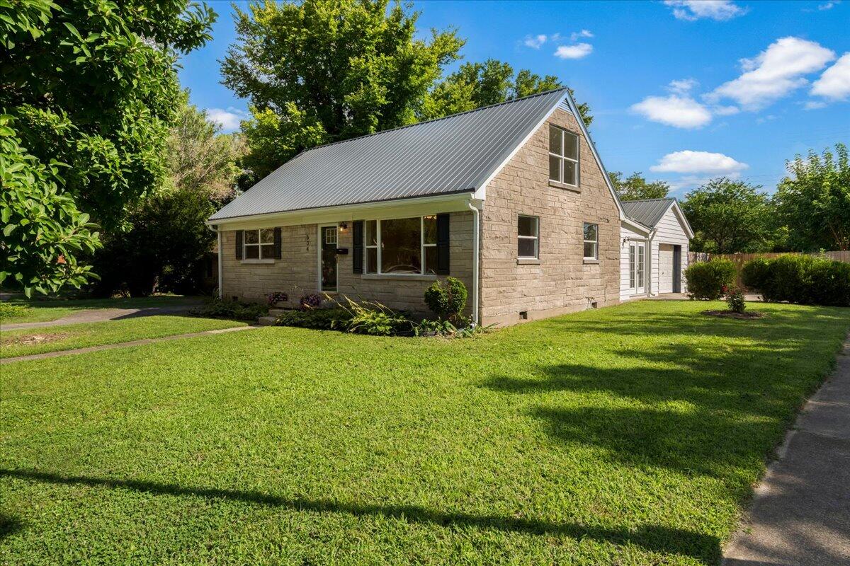 634 Cardinal Lane Property Photo 41