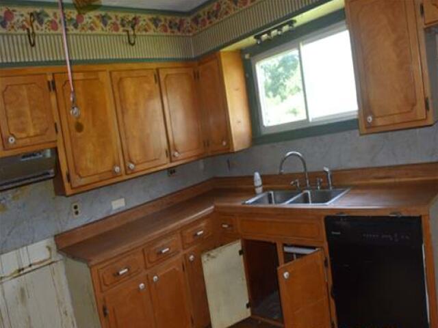 186 Exchange Street Property Photo 5