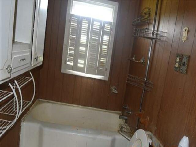 186 Exchange Street Property Photo 9