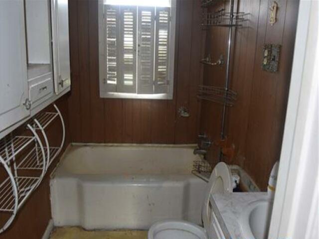 186 Exchange Street Property Photo 10