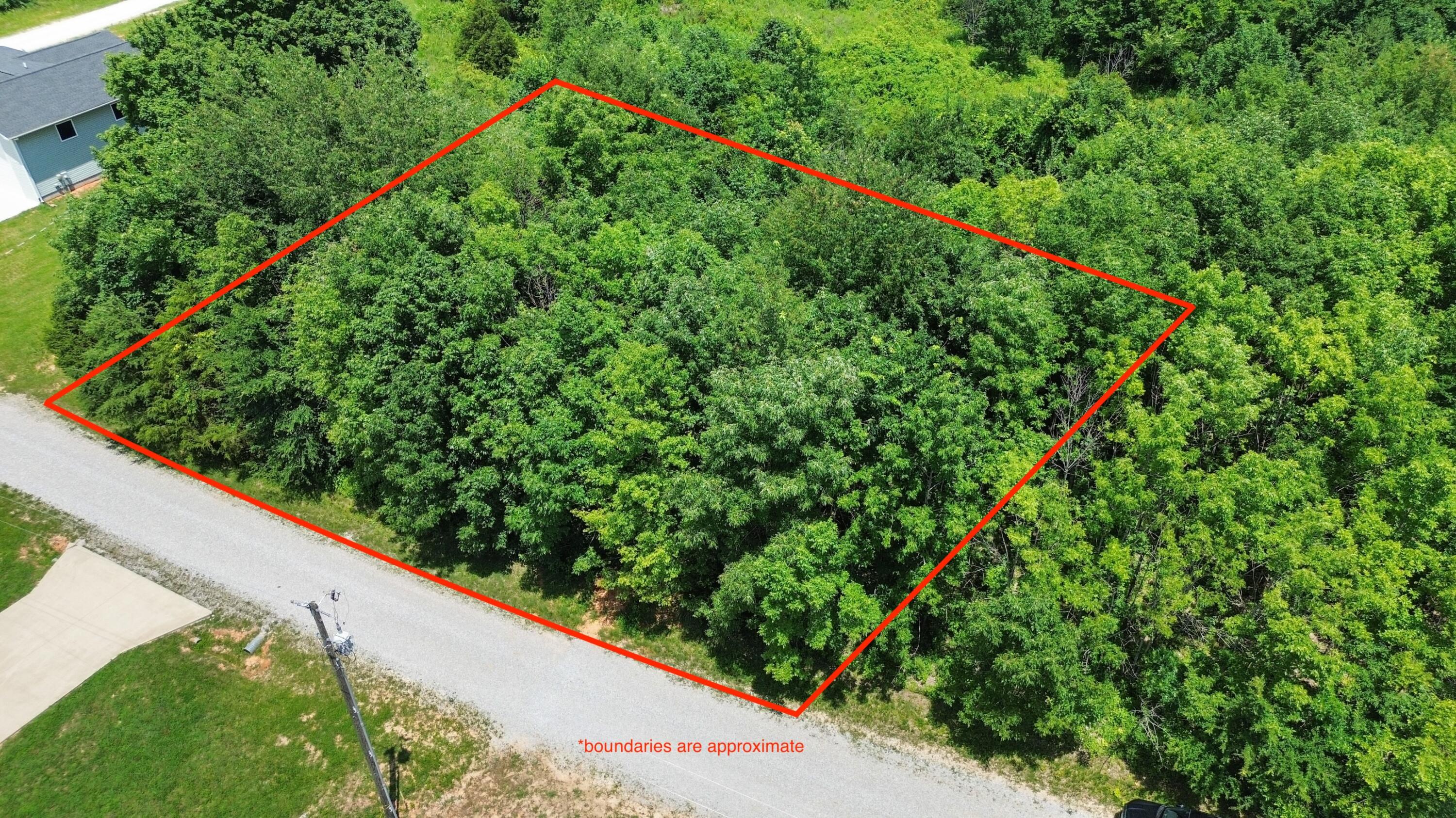 125 Kelly Circle Property Photo 1