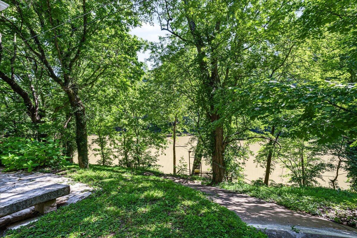207 Paul Sawyier Drive Property Photo 35