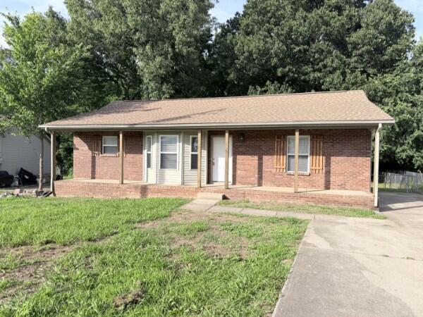 416 Sideline Drive Property Photo 1