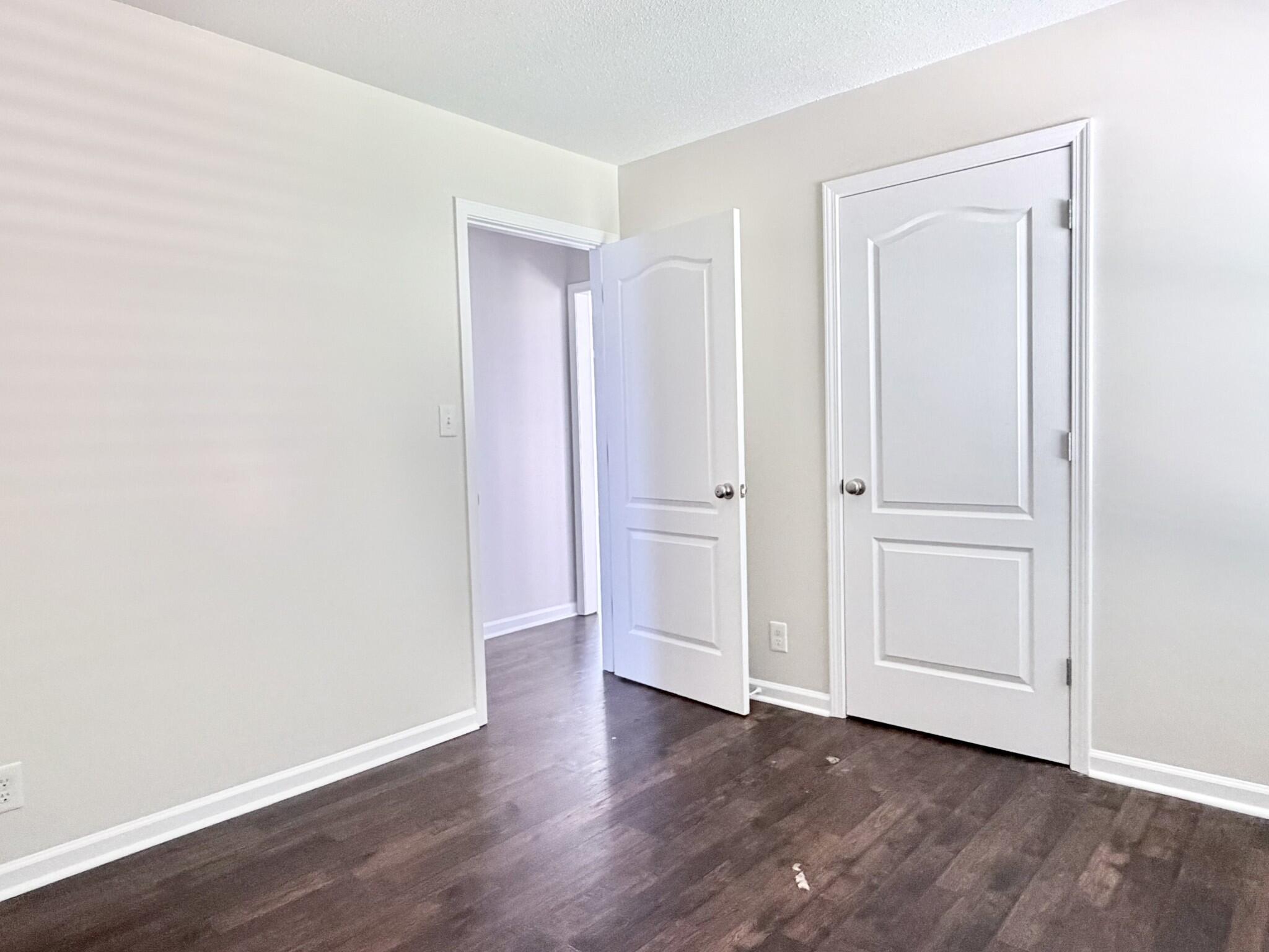 416 Sideline Drive Property Photo 10