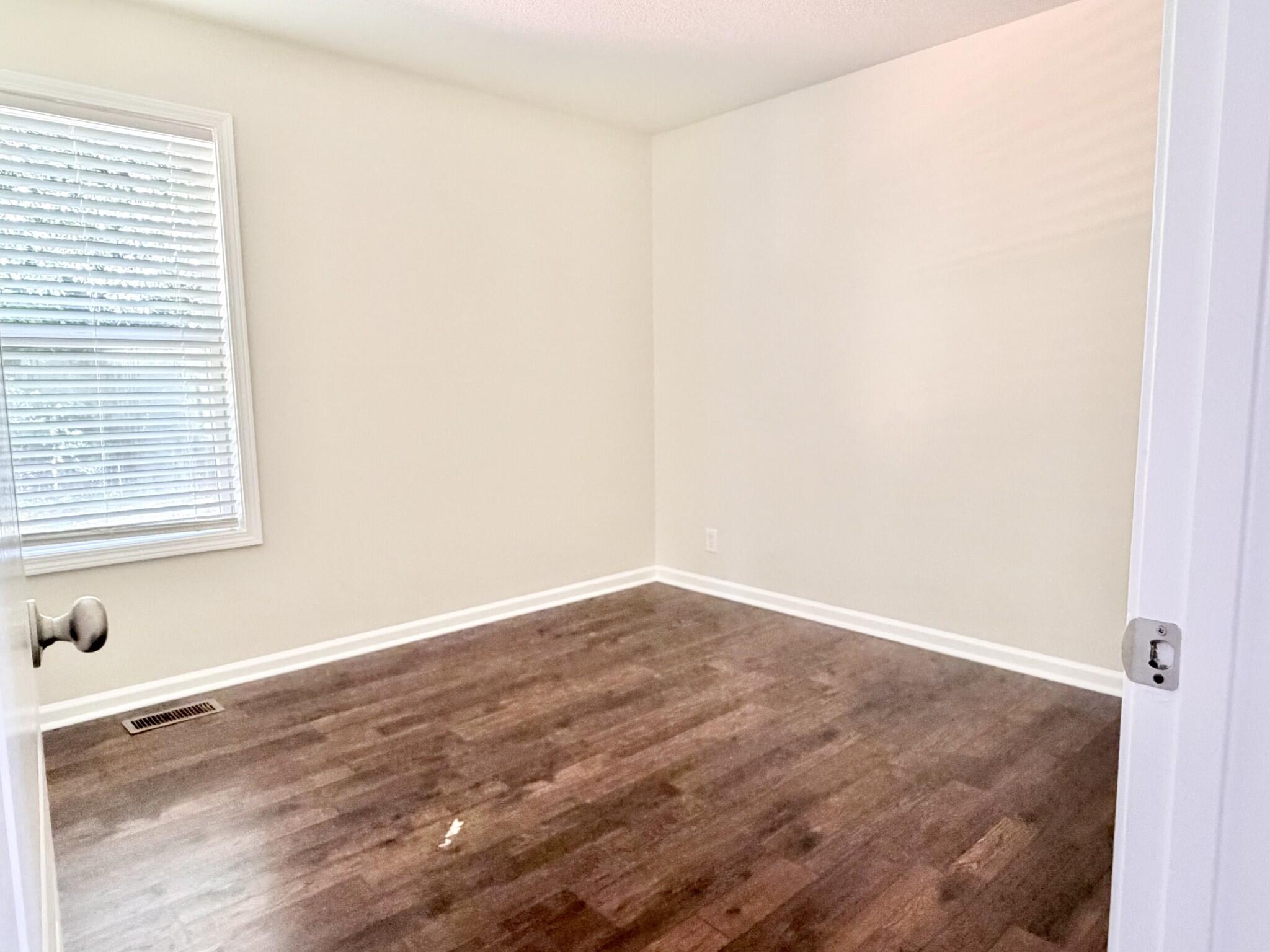 416 Sideline Drive Property Photo 11