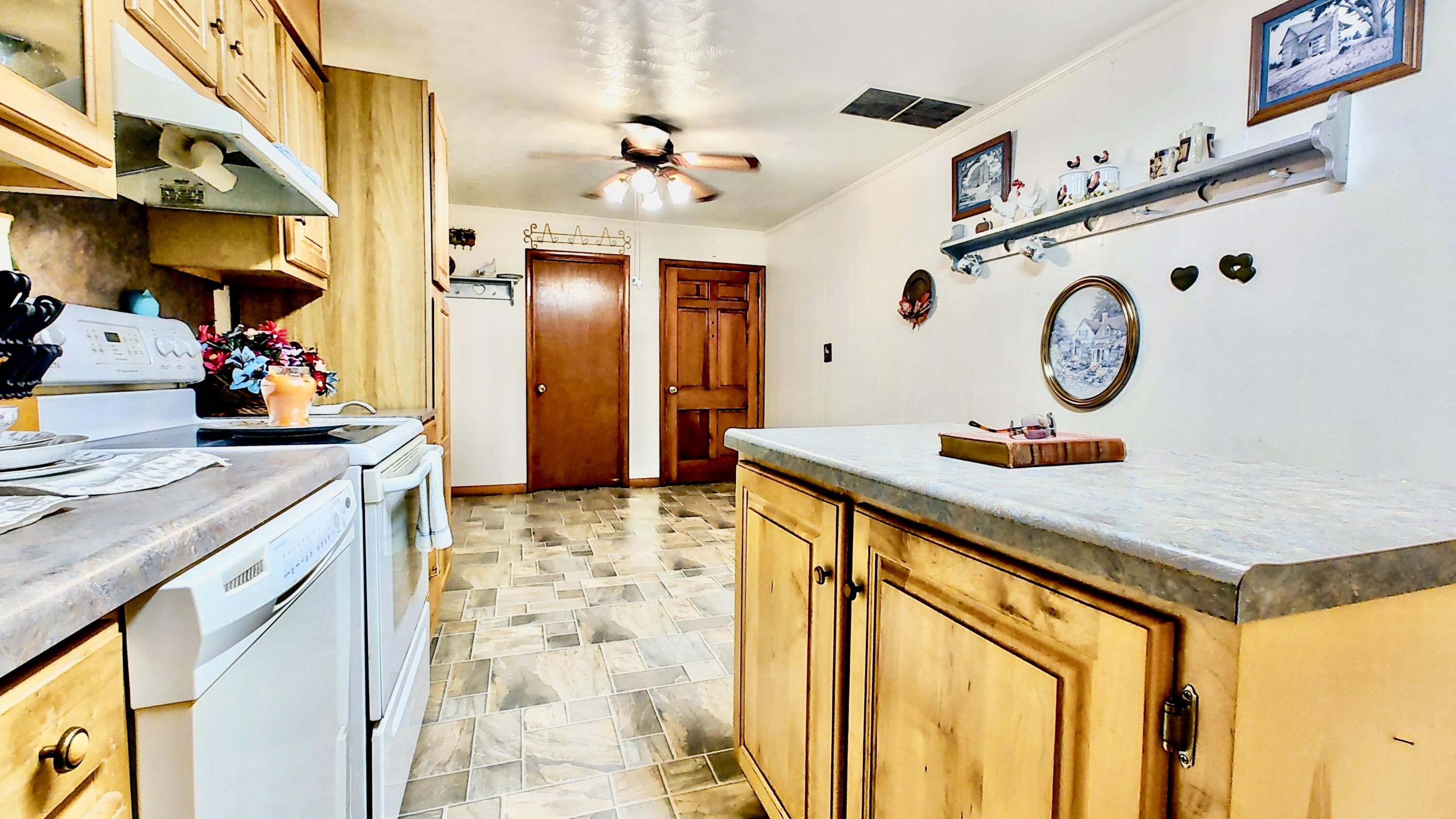 410 Pecan Drive Property Photo 9
