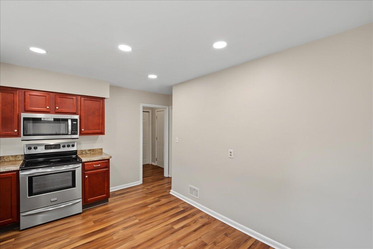 153 Sunset Drive Property Photo 8