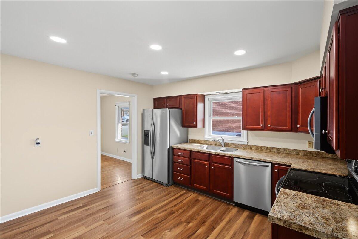 153 Sunset Drive Property Photo 10