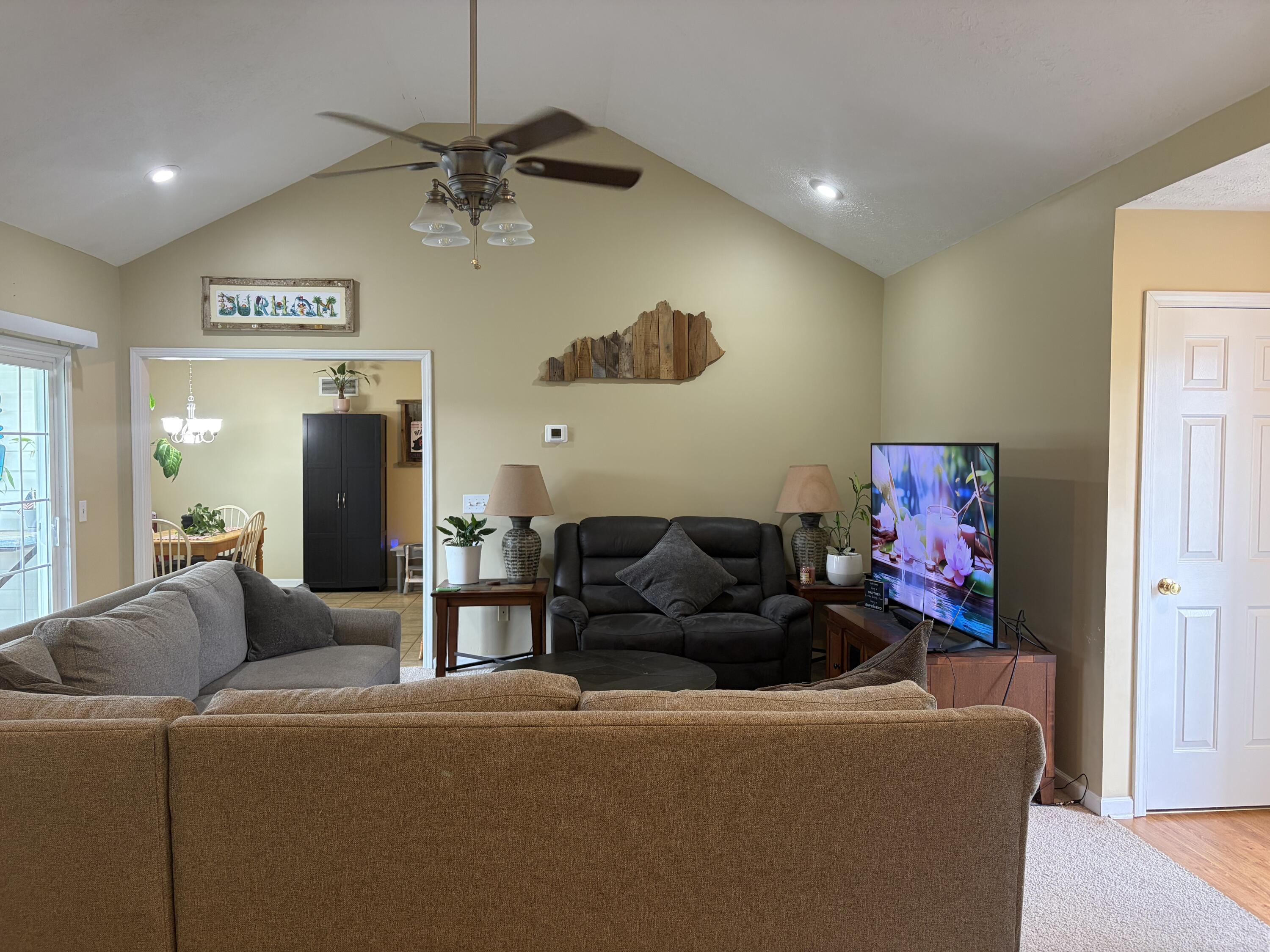 451 Bellaire Drive Property Photo 7