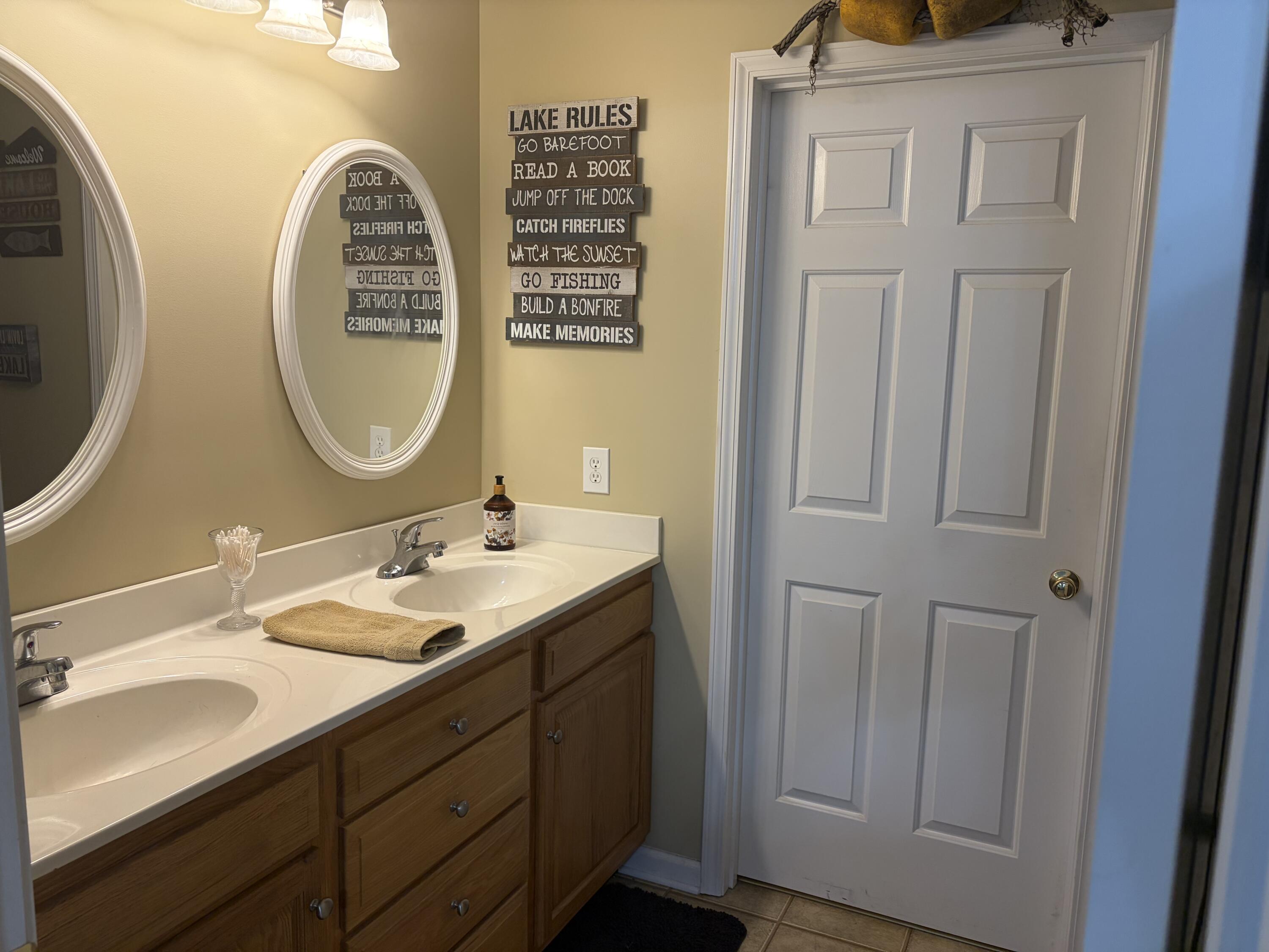 451 Bellaire Drive Property Photo 21