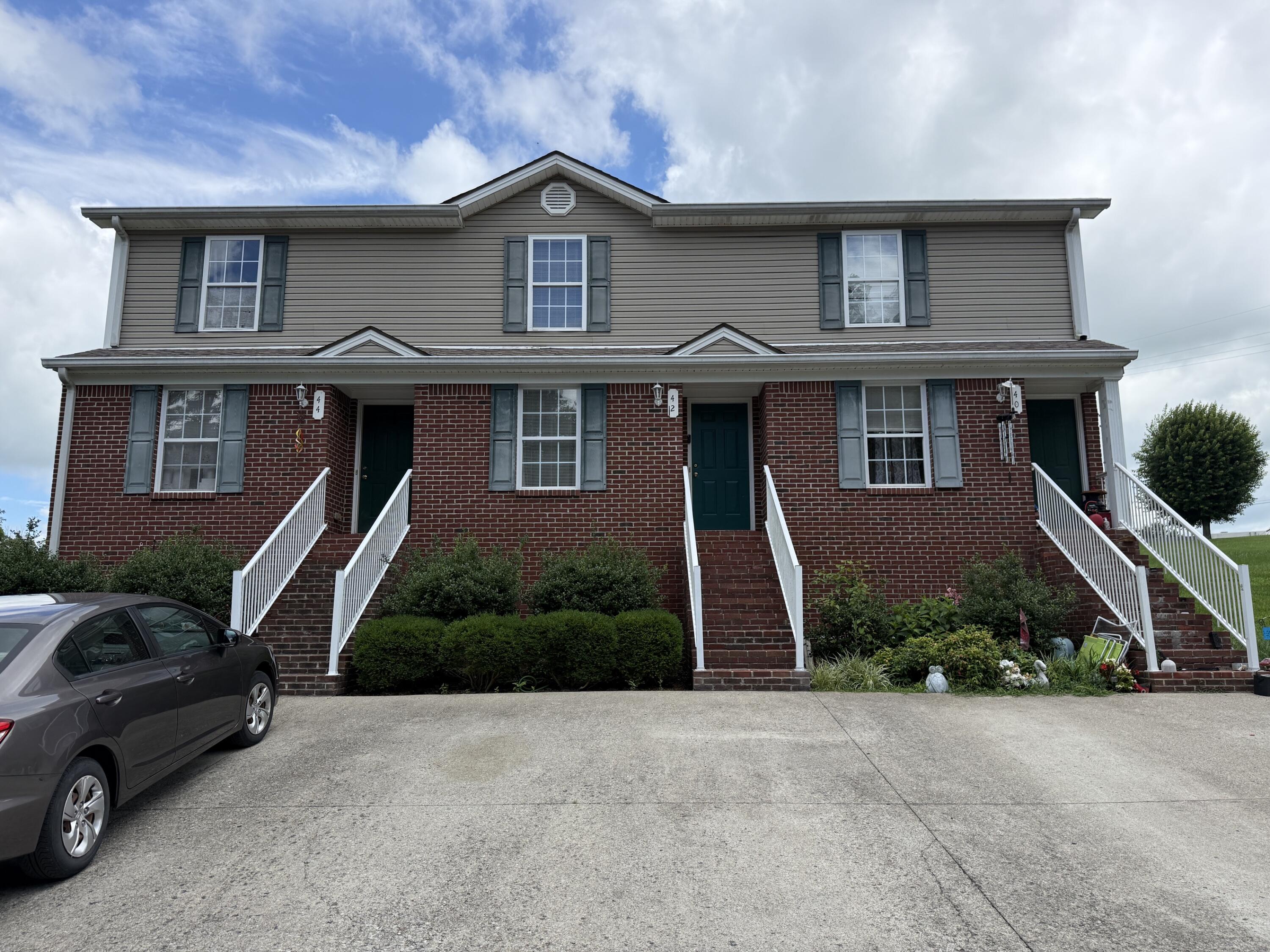 144 148 Owsley Drive Property Photo 4