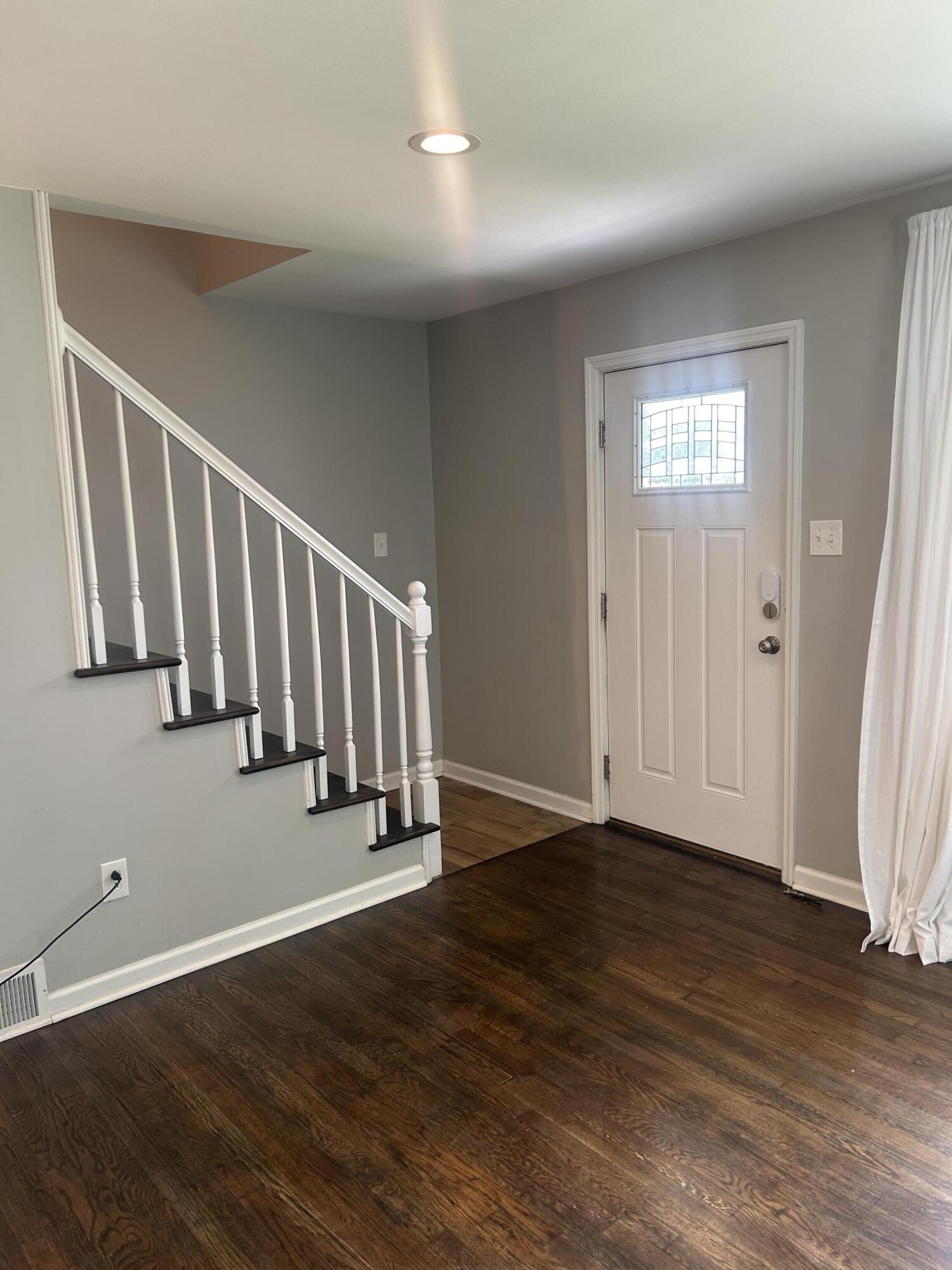 386 Bradford Drive Property Photo 6