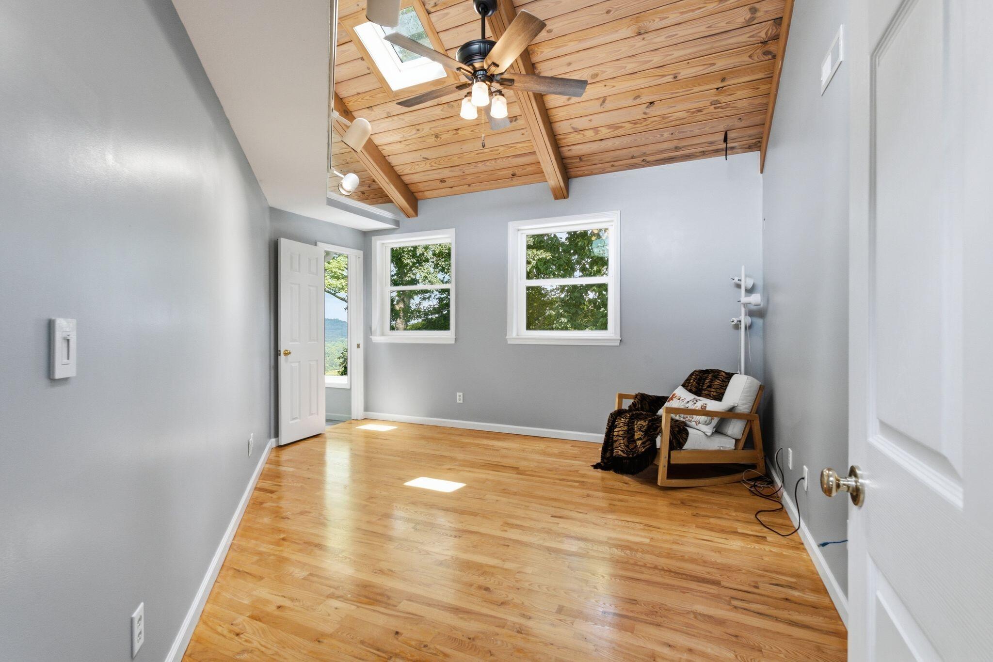 3934 Hickory Hill Drive Property Photo 34
