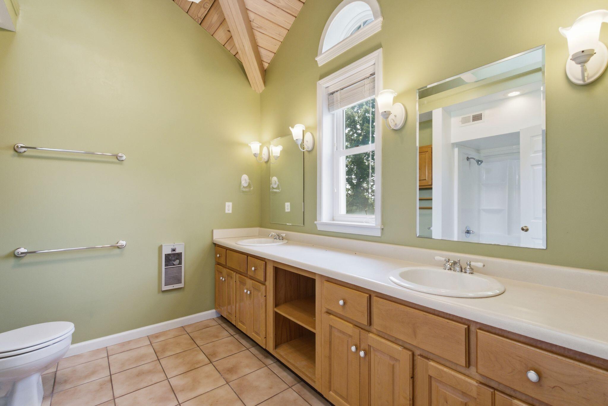 3934 Hickory Hill Drive Property Photo 42