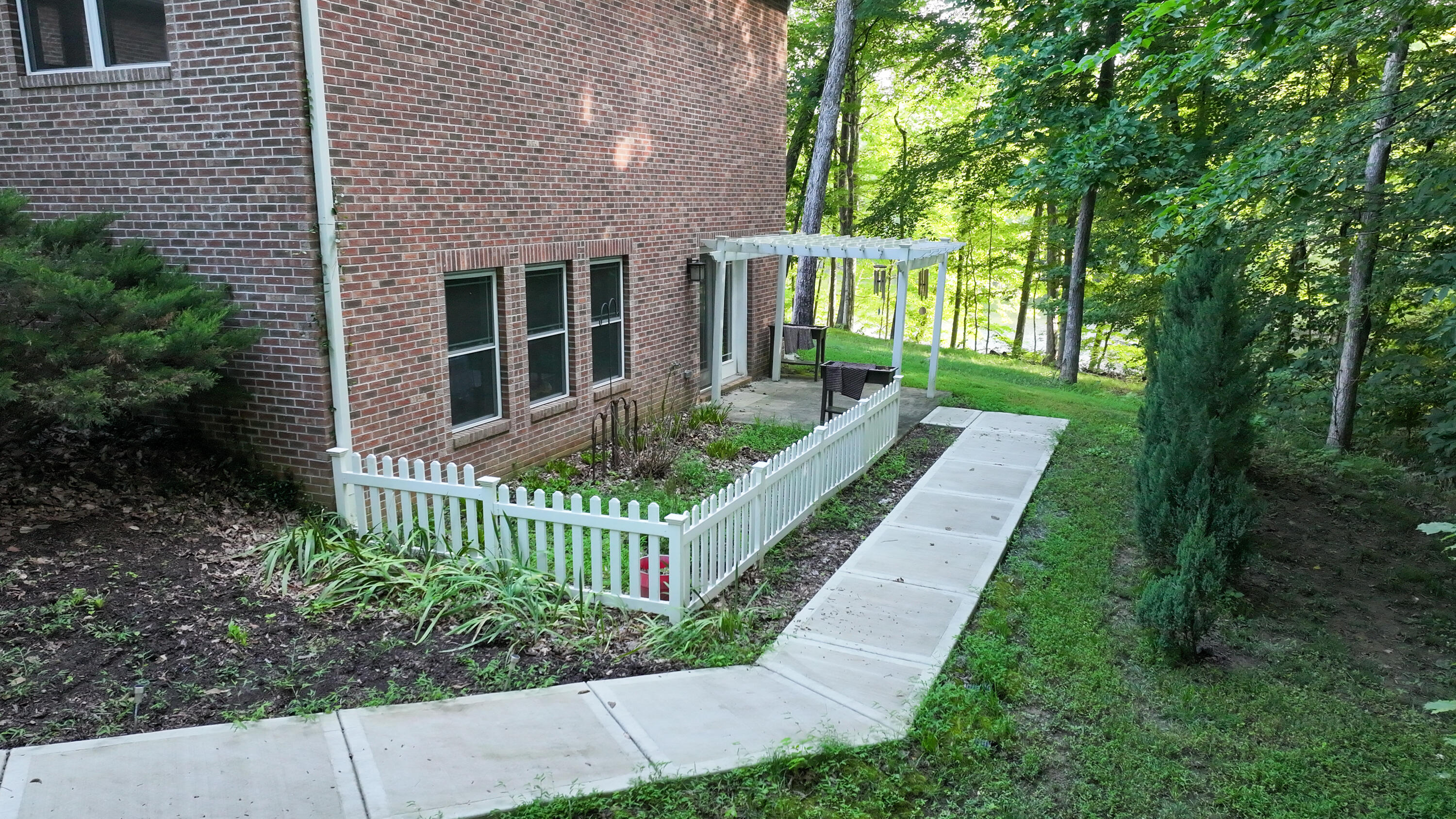172 Periwinkle Hill Road Property Photo 6