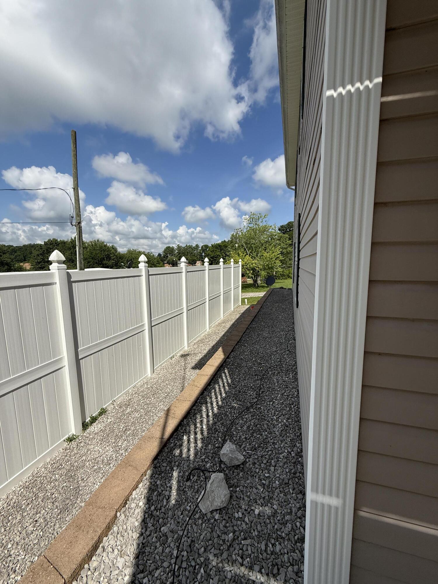 104 Rush Lane Property Photo 4