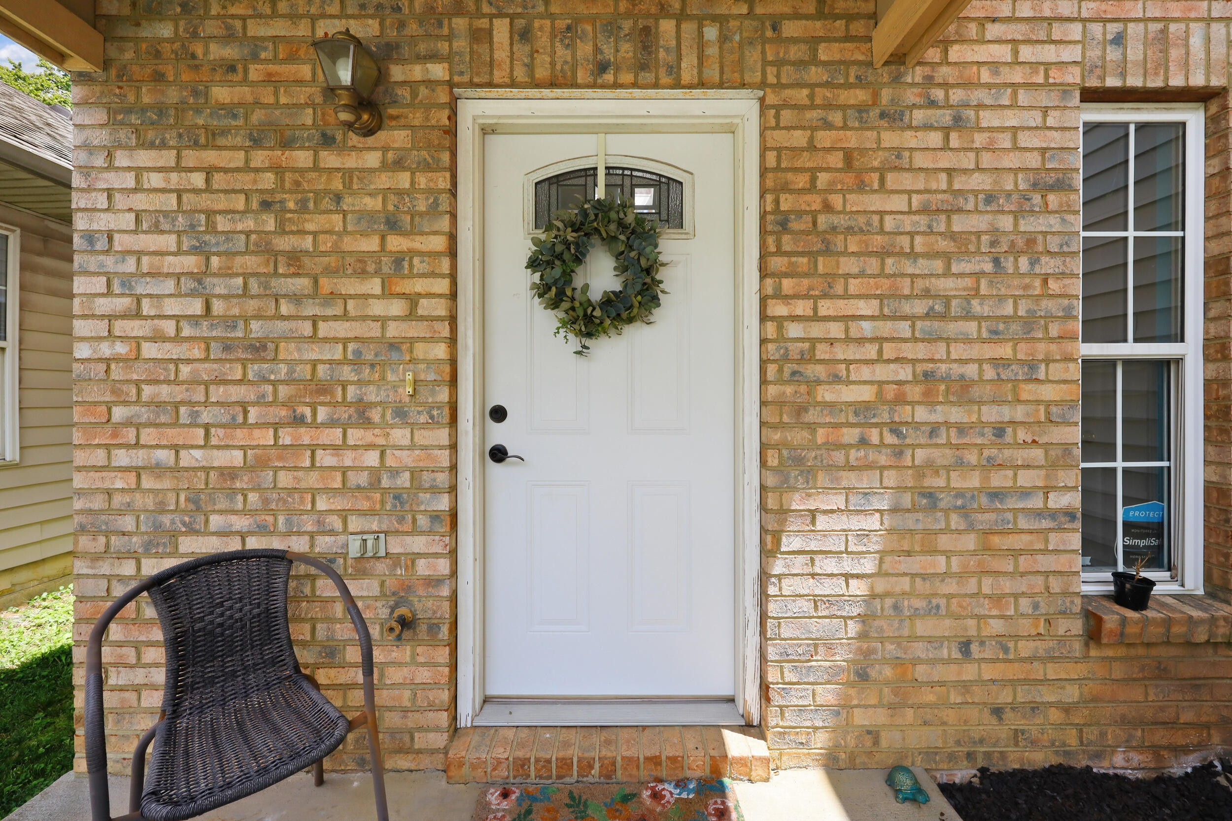957 Gerardi Road Property Photo 4