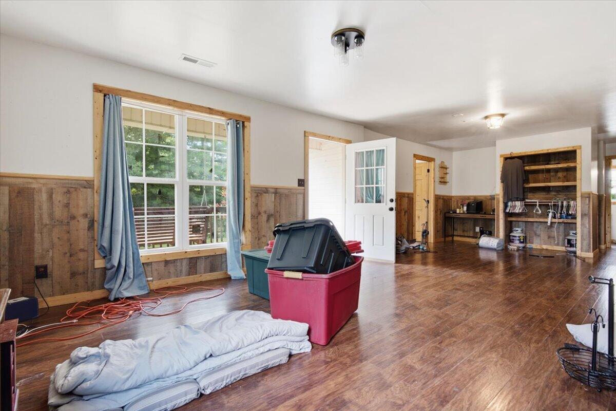 82 Hansen Road Property Photo 16