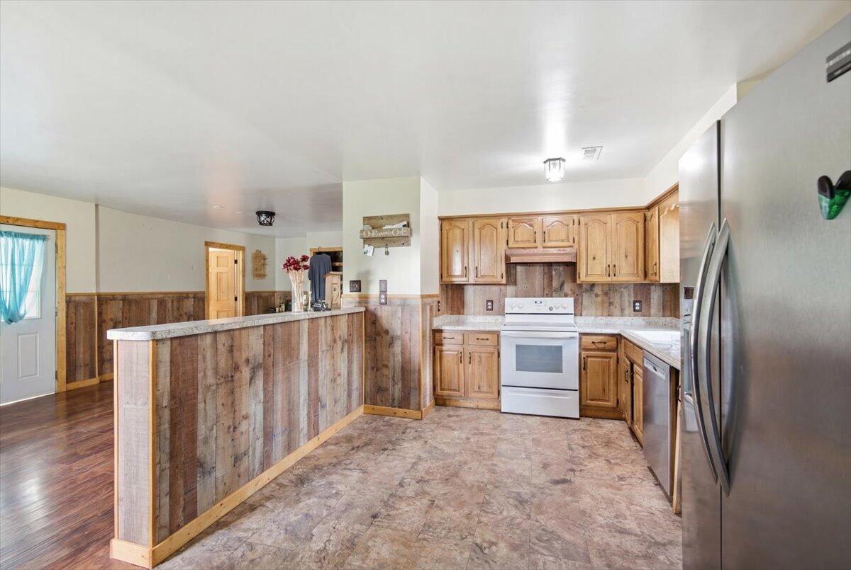 82 Hansen Road Property Photo 18