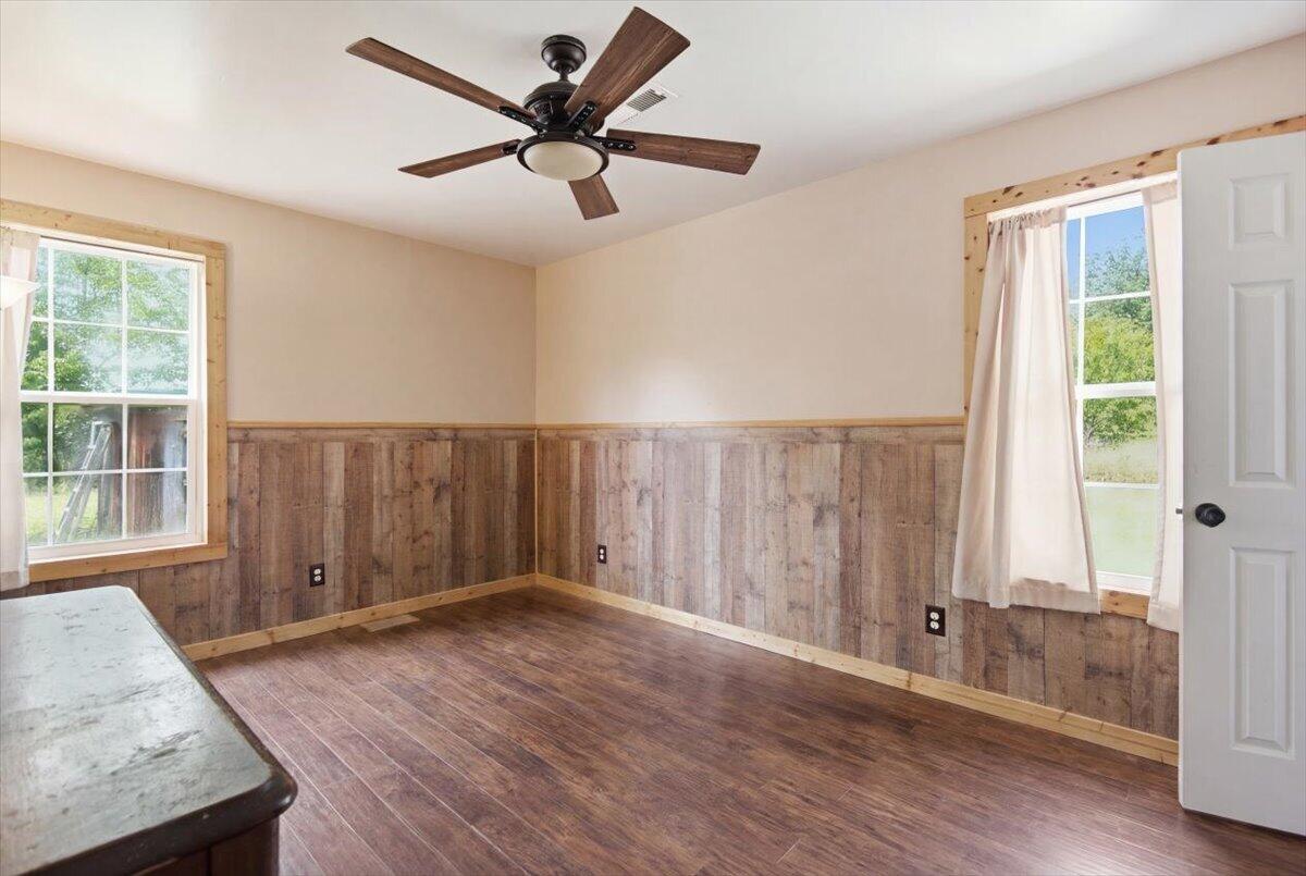 82 Hansen Road Property Photo 22